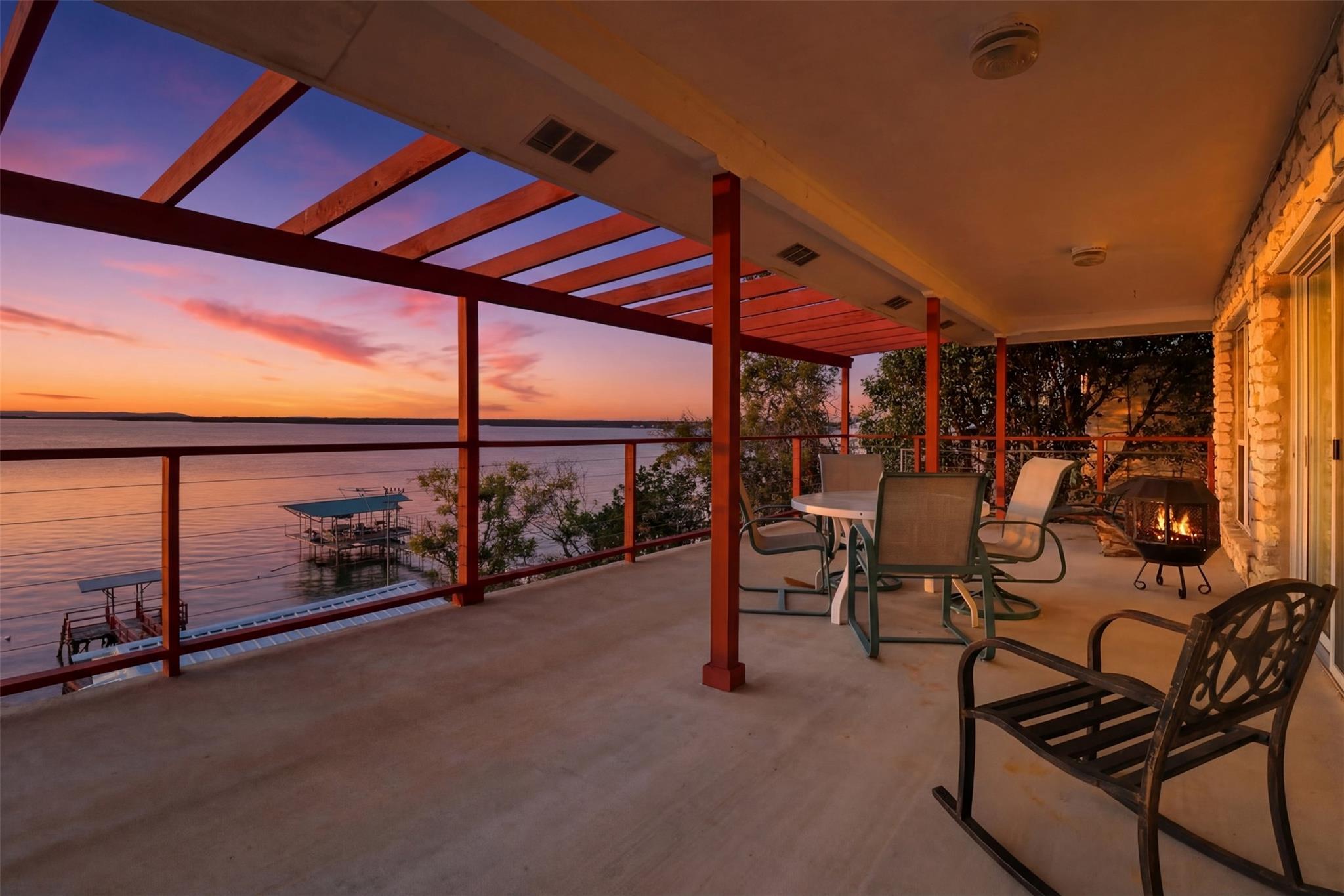 919 Lakeshore Loop, Tow, TX 78672