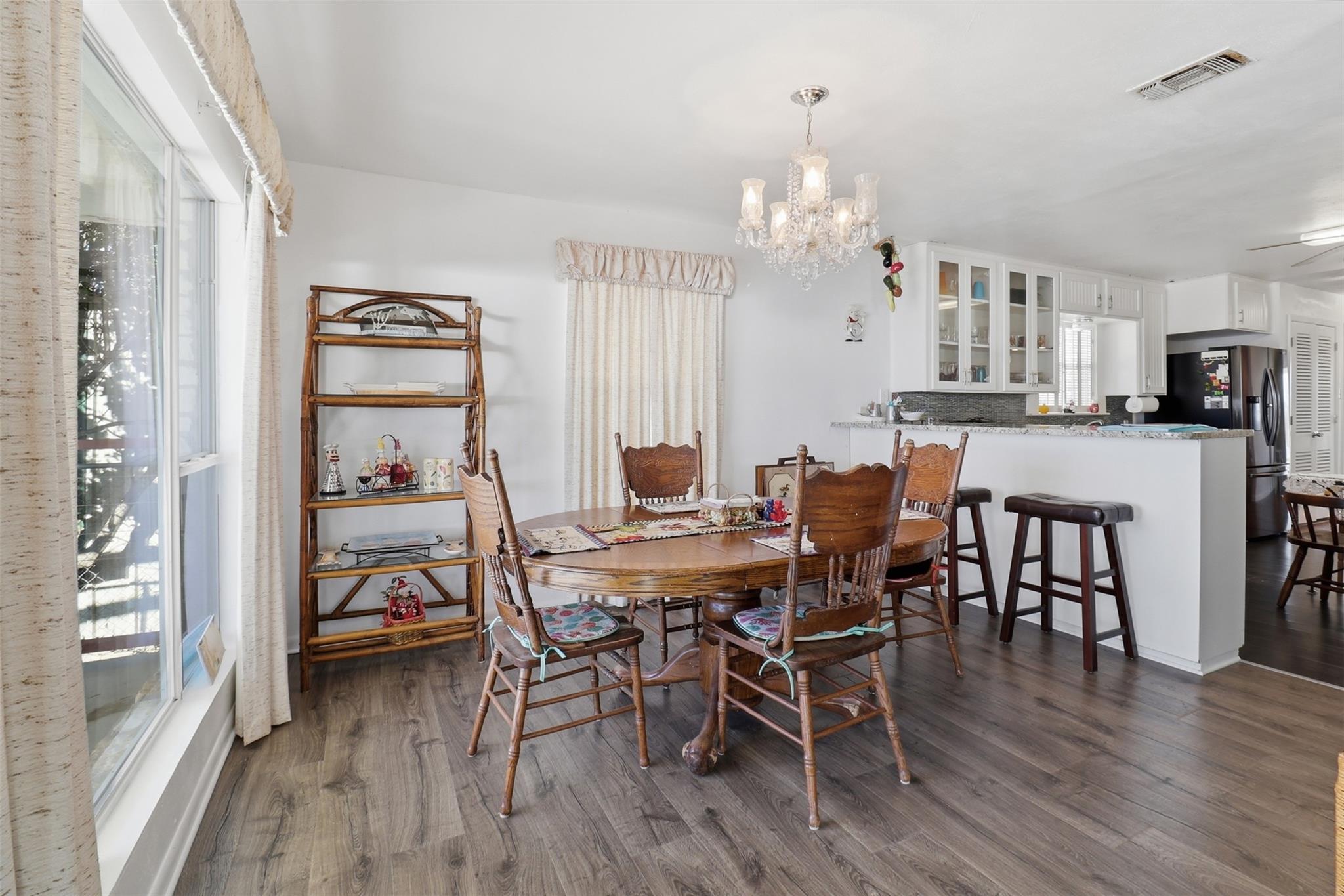 919 Lakeshore Loop, Tow, TX 78672