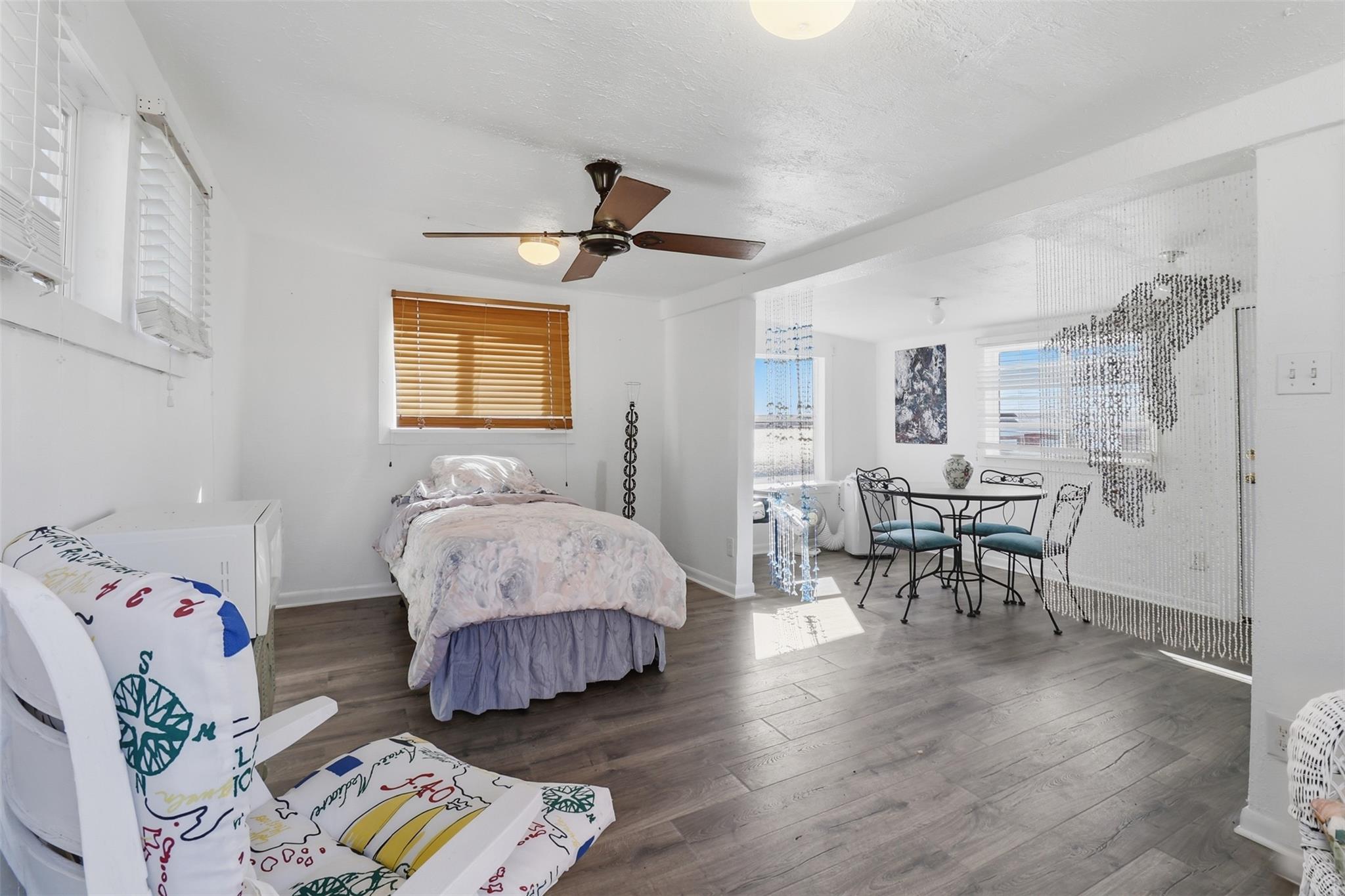 919 Lakeshore Loop, Tow, TX 78672