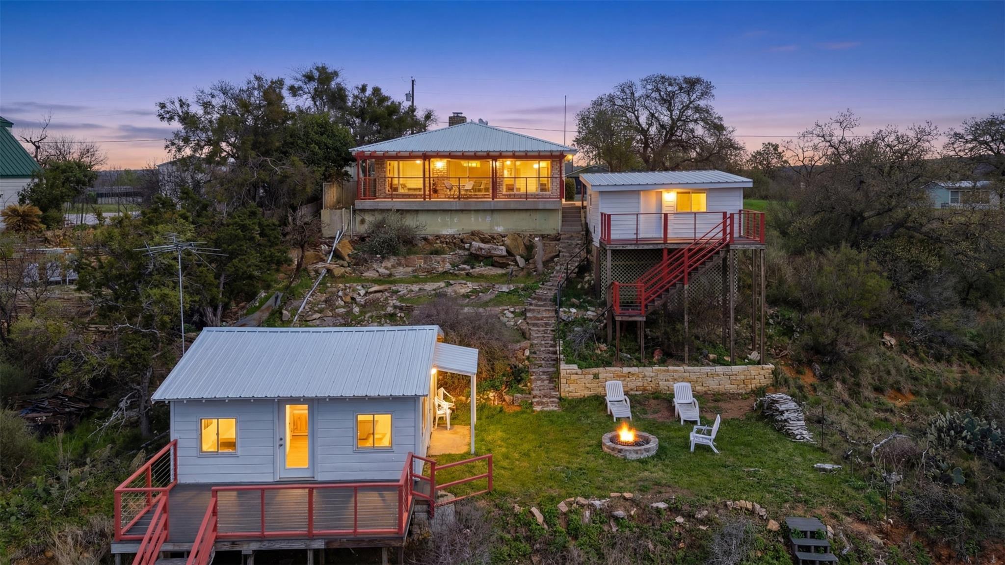 919 Lakeshore Loop, Tow, TX 78672