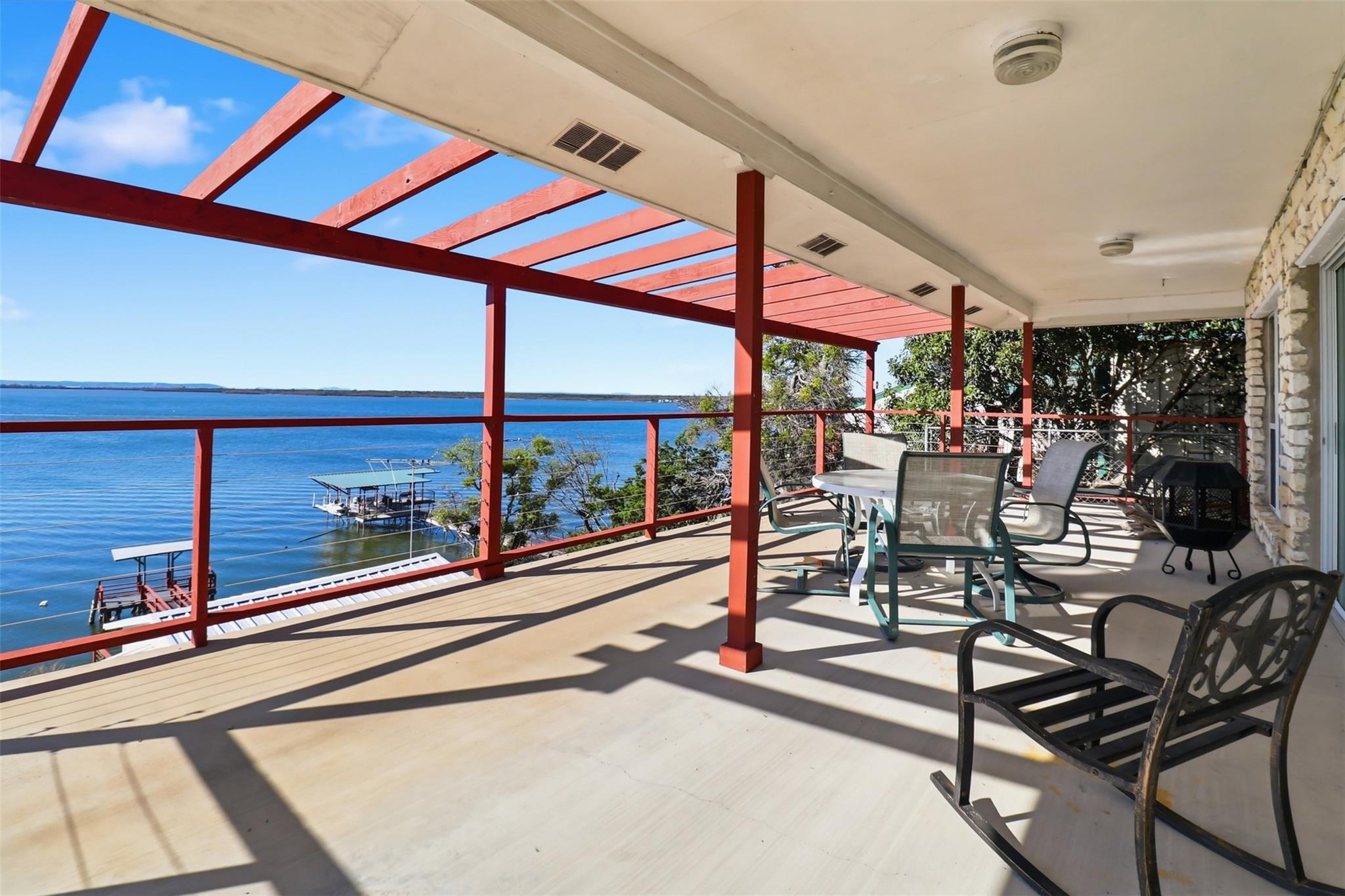 919 Lakeshore Loop, Tow, TX 78672