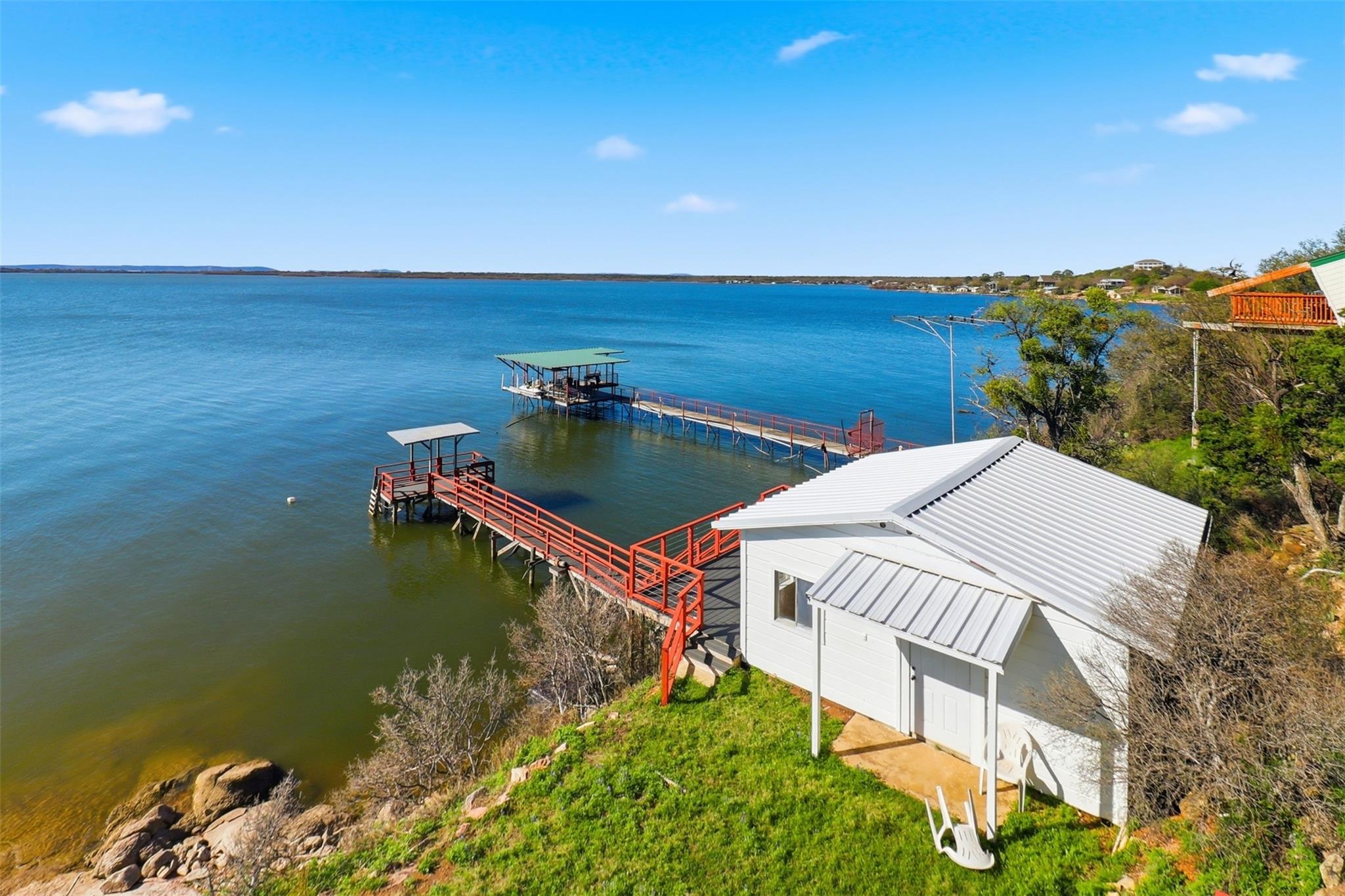 919 Lakeshore Loop, Tow, TX 78672