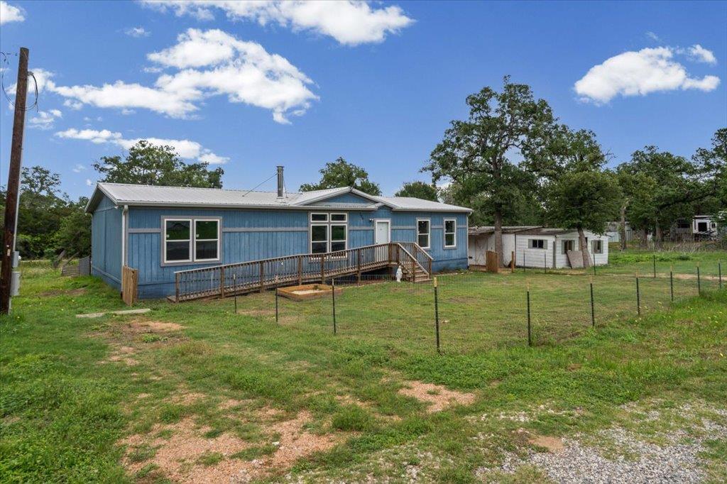 126 Cherokee Cir, Bastrop, TX 78695
