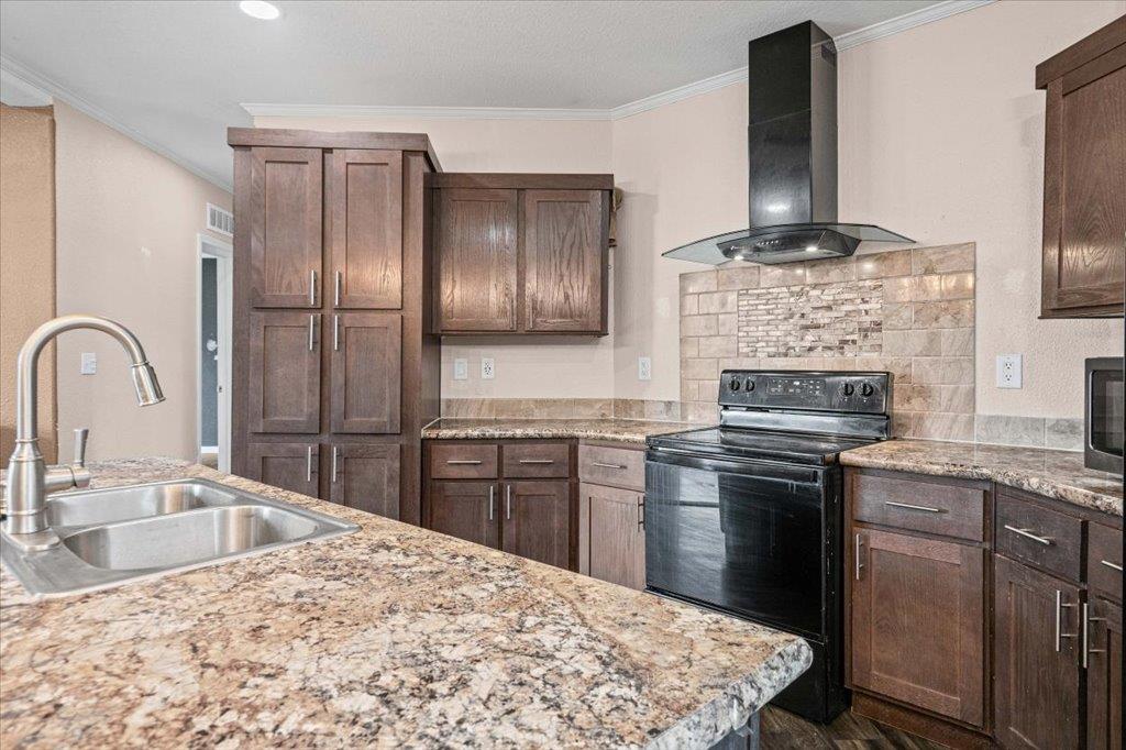 126 Cherokee Cir, Bastrop, TX 78695