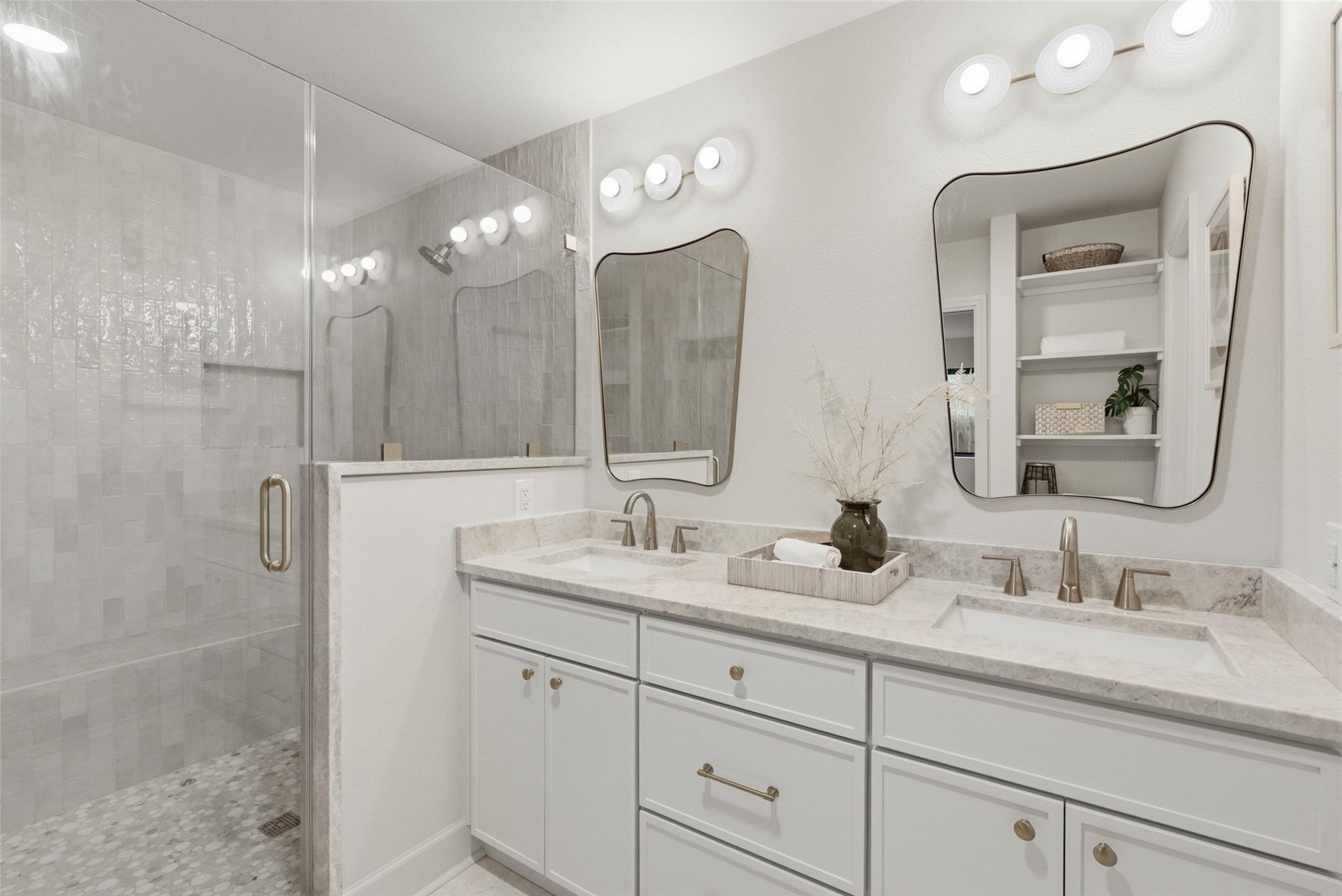 7903 Woodcroft Dr, Austin, TX 78749