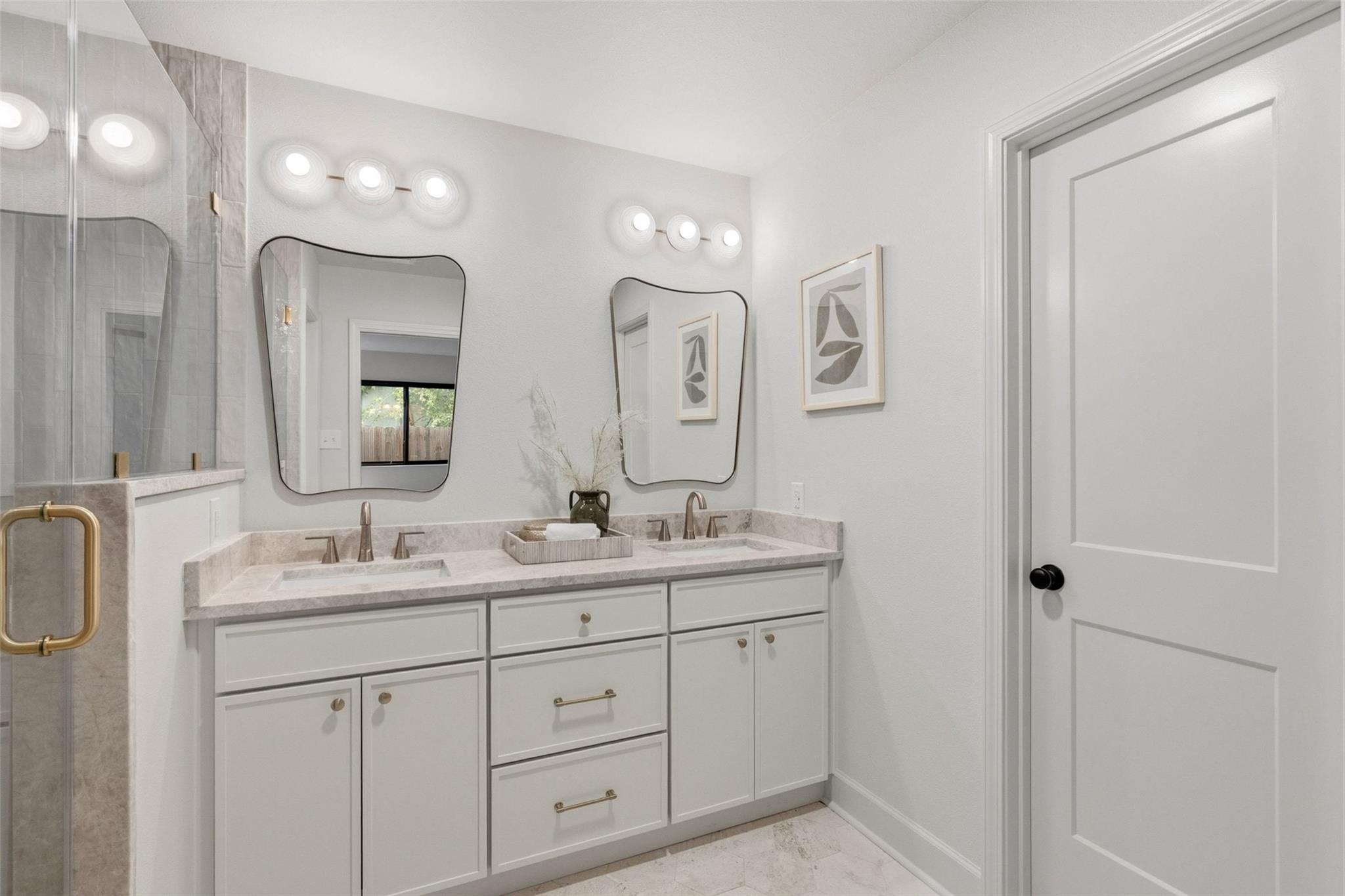 7903 Woodcroft Dr, Austin, TX 78749