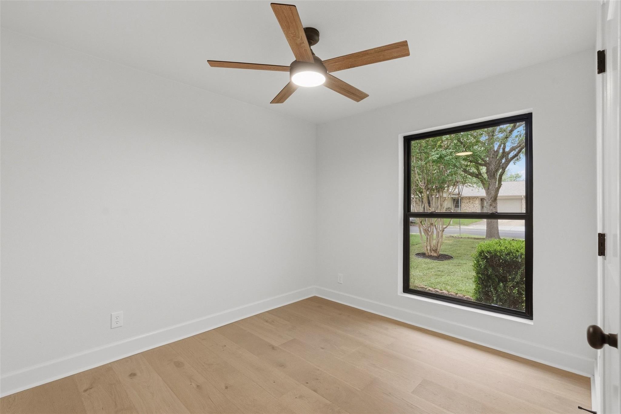 7903 Woodcroft Dr, Austin, TX 78749