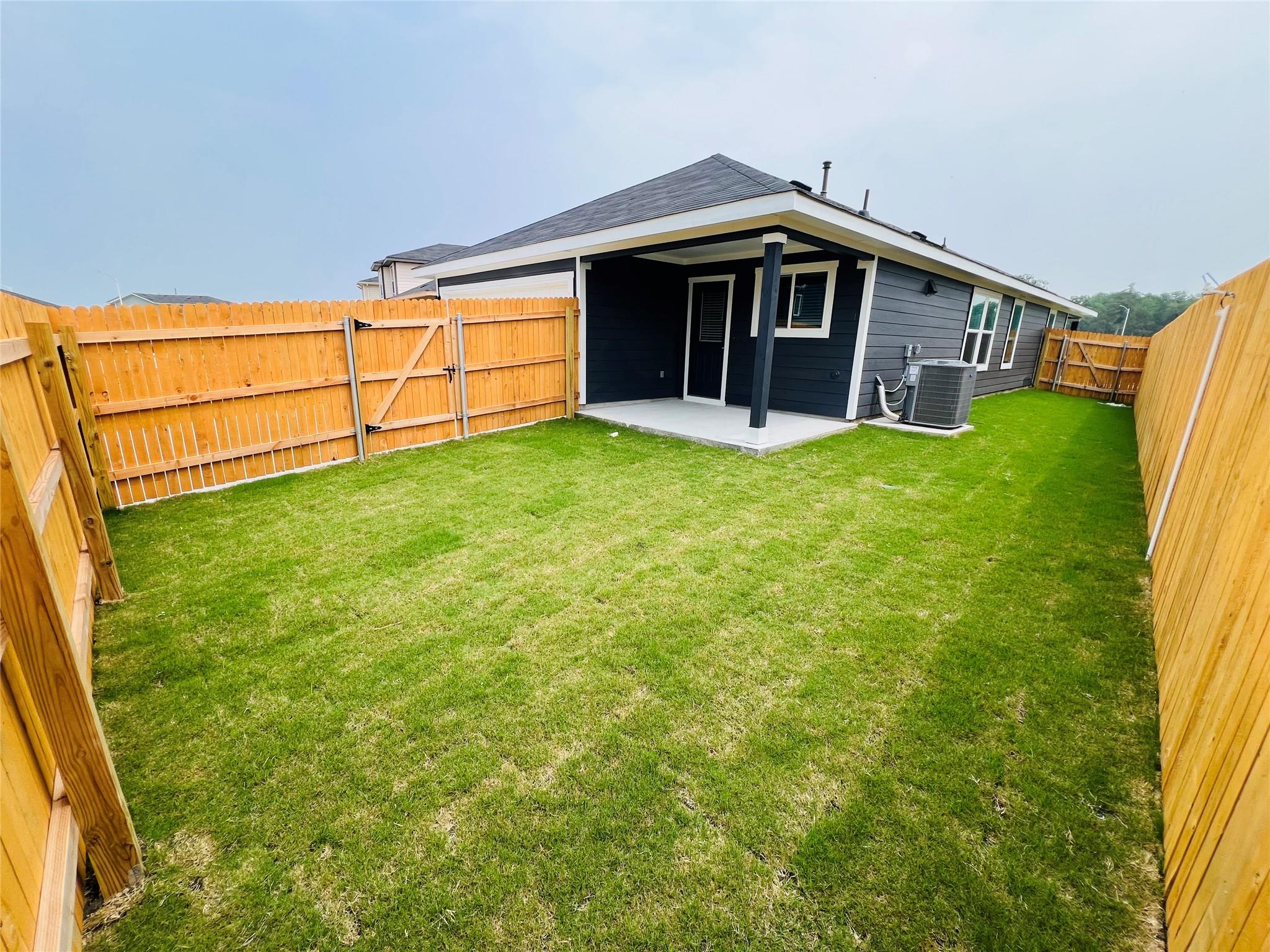 306 Constanza Trl, Bastrop, TX 78602