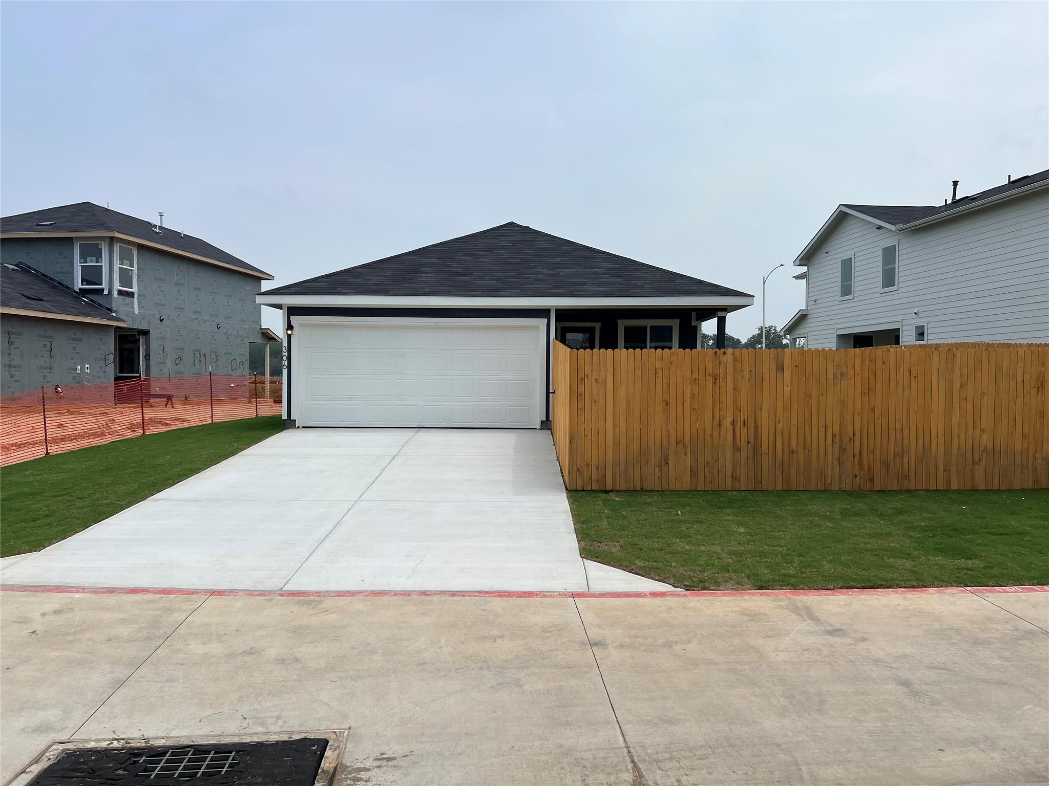306 Constanza Trl, Bastrop, TX 78602