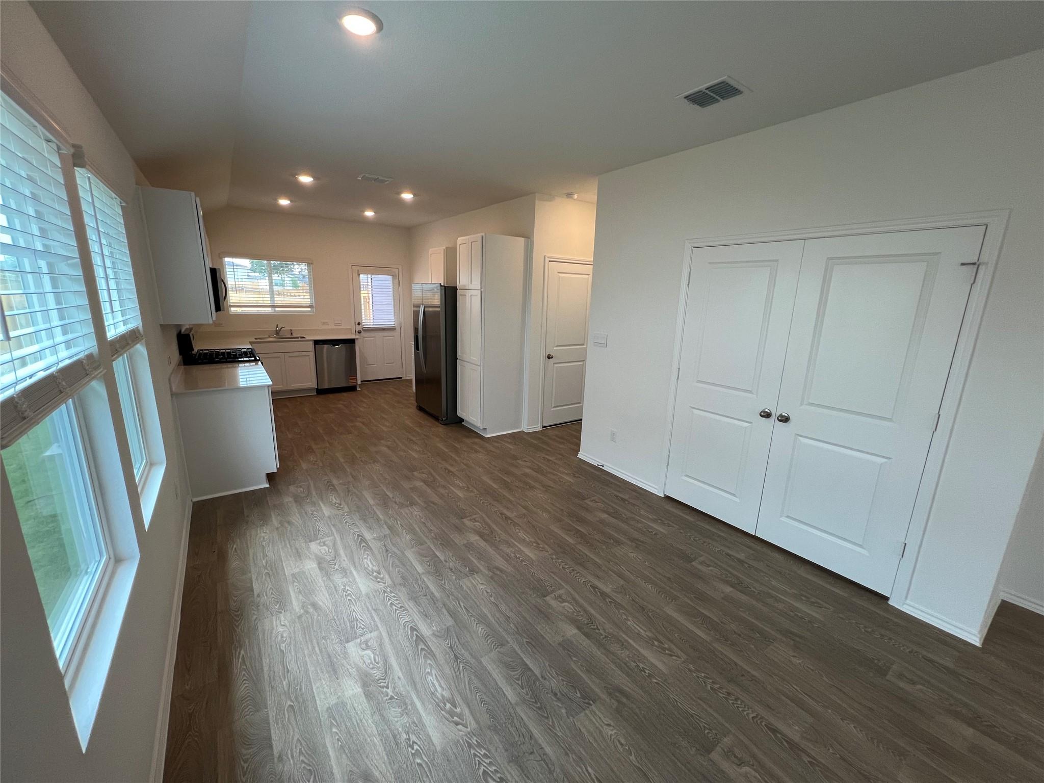 306 Constanza Trl, Bastrop, TX 78602