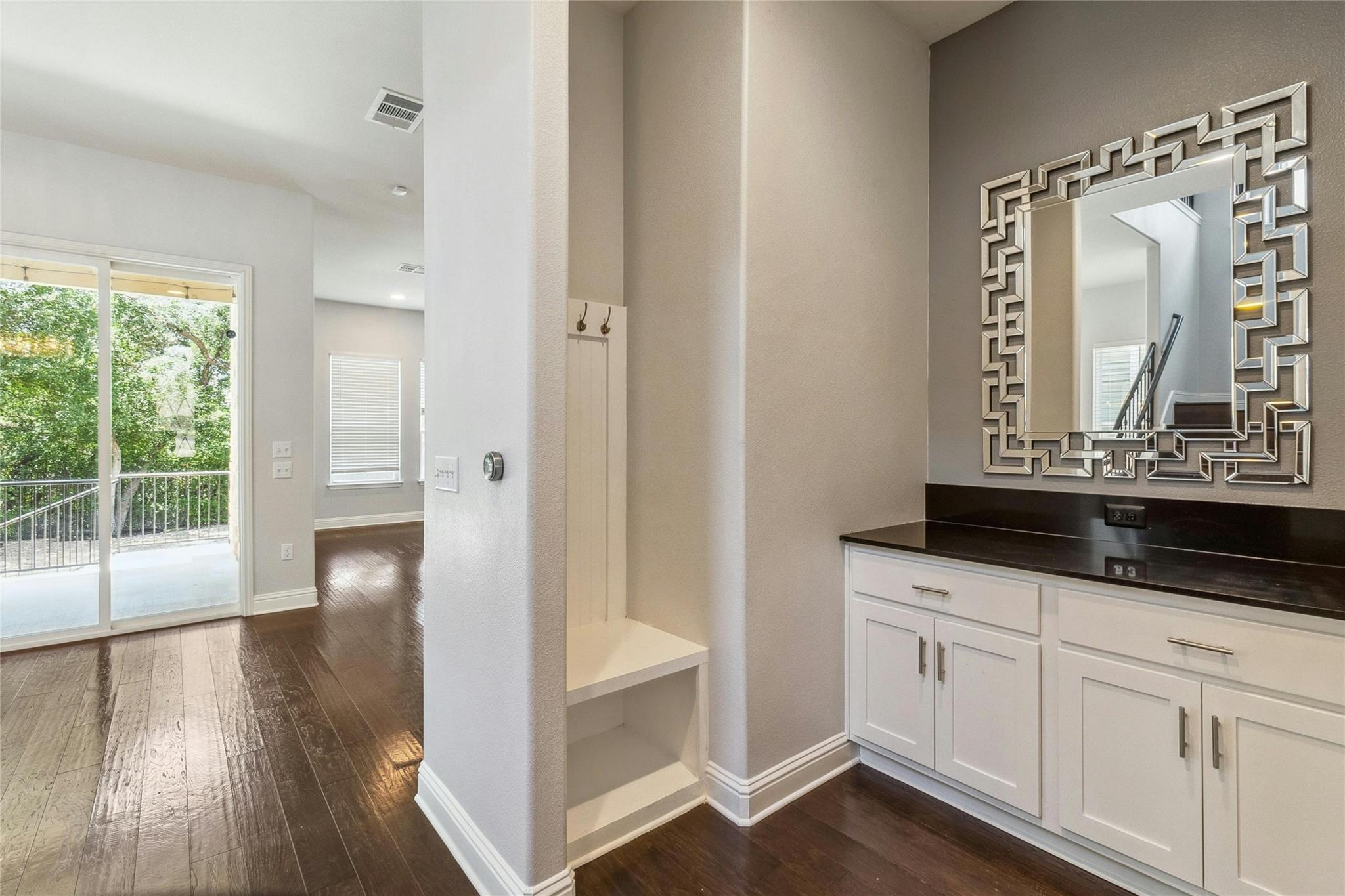 11813 Quintana Cv, Austin, TX 78739