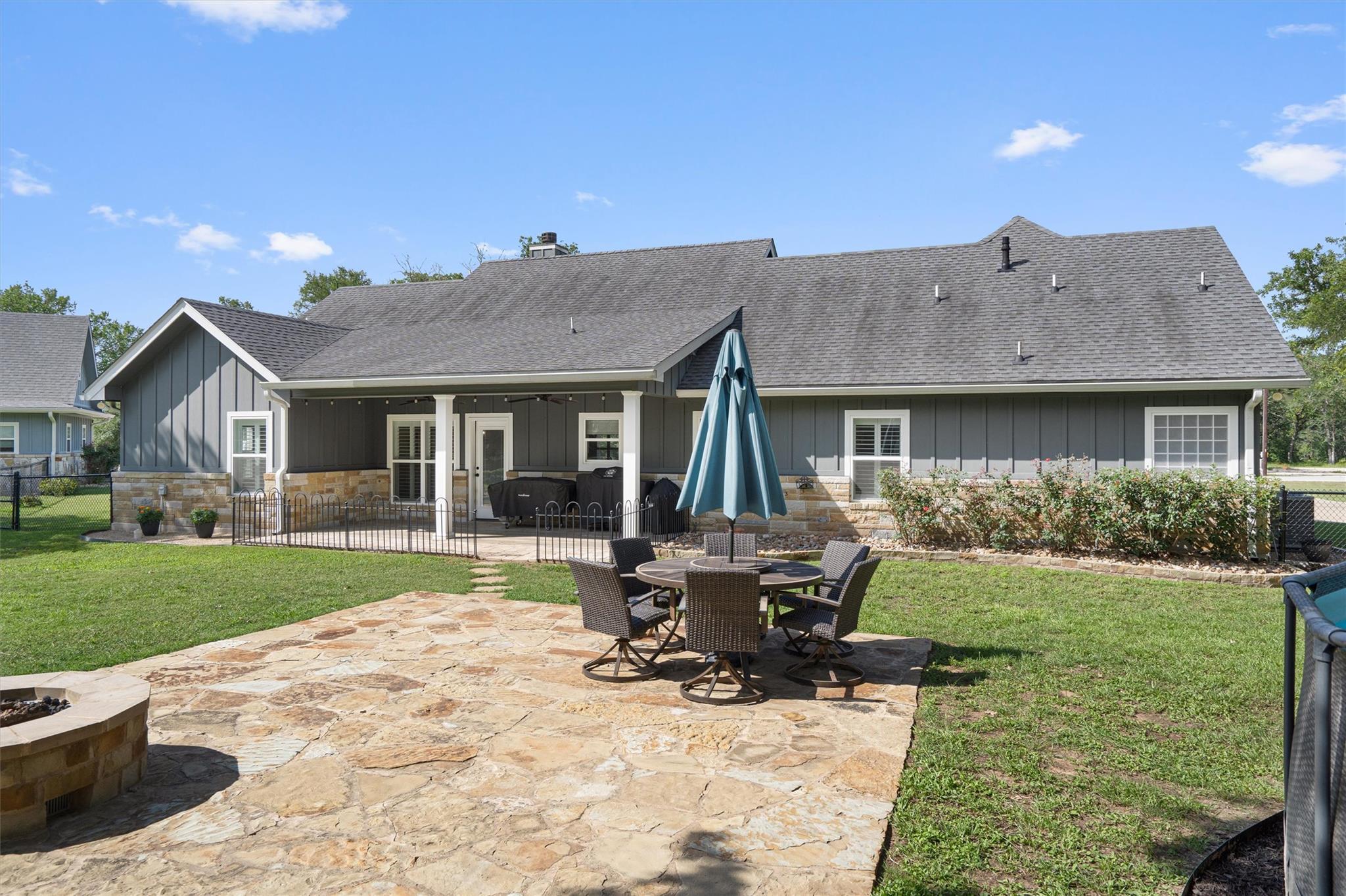 136 Fawn Holw, Elgin, TX 78621