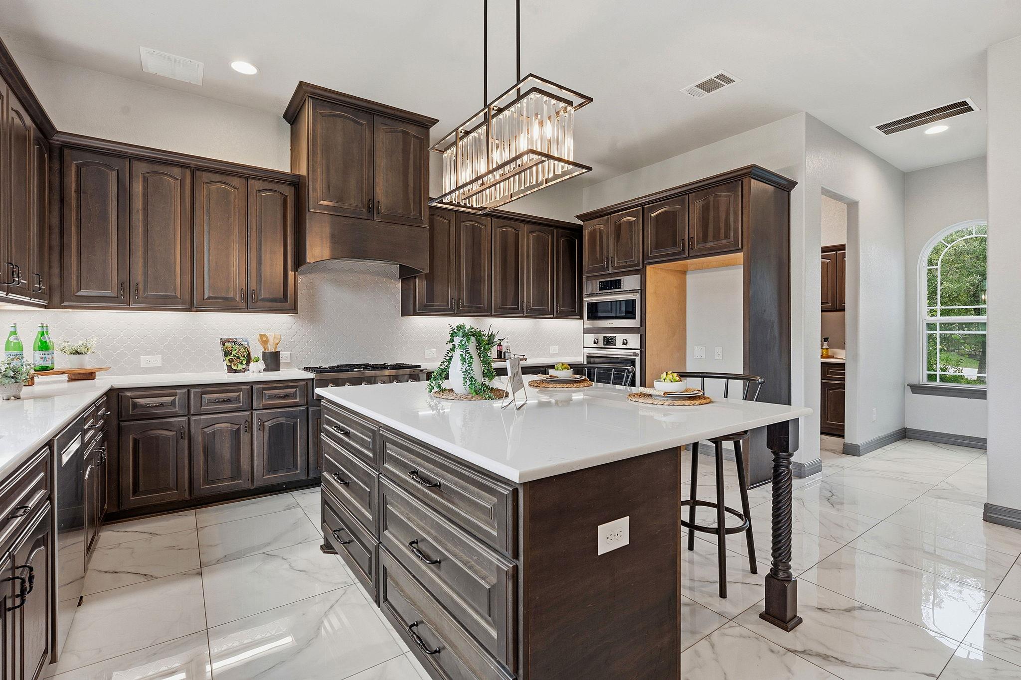 427 Bella Montagna Cir, Austin, TX 78734