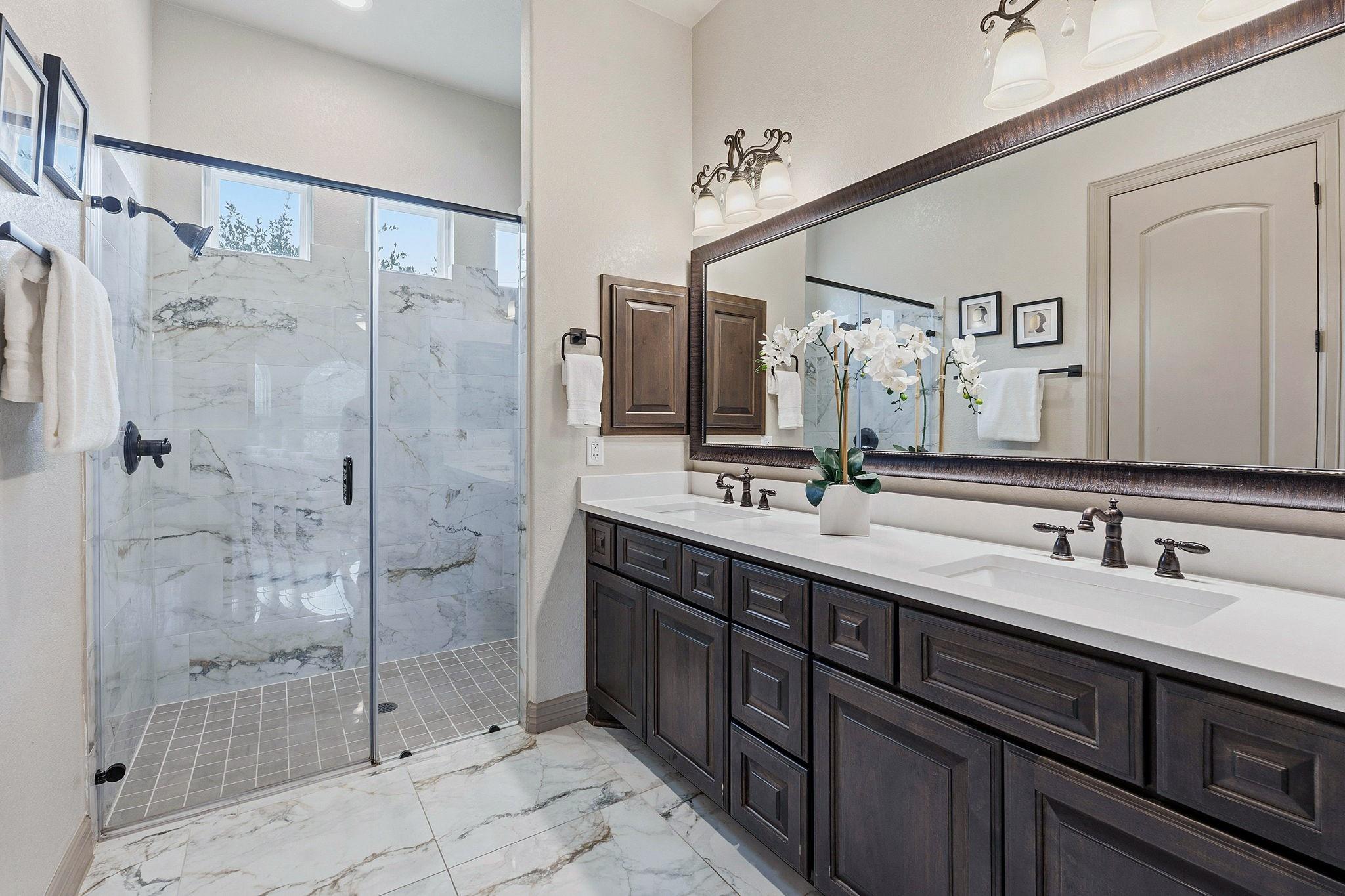 427 Bella Montagna Cir, Austin, TX 78734