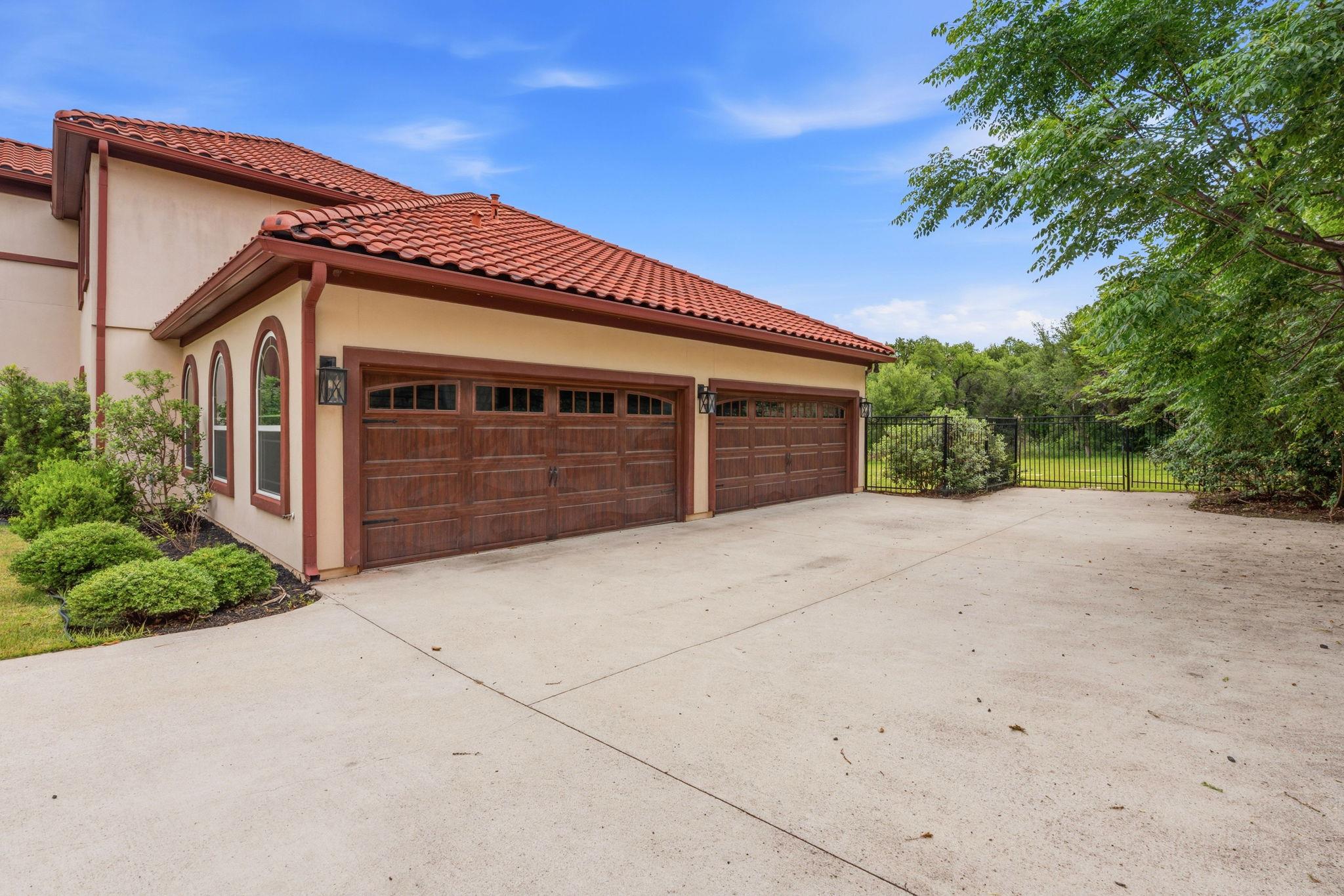 427 Bella Montagna Cir, Austin, TX 78734