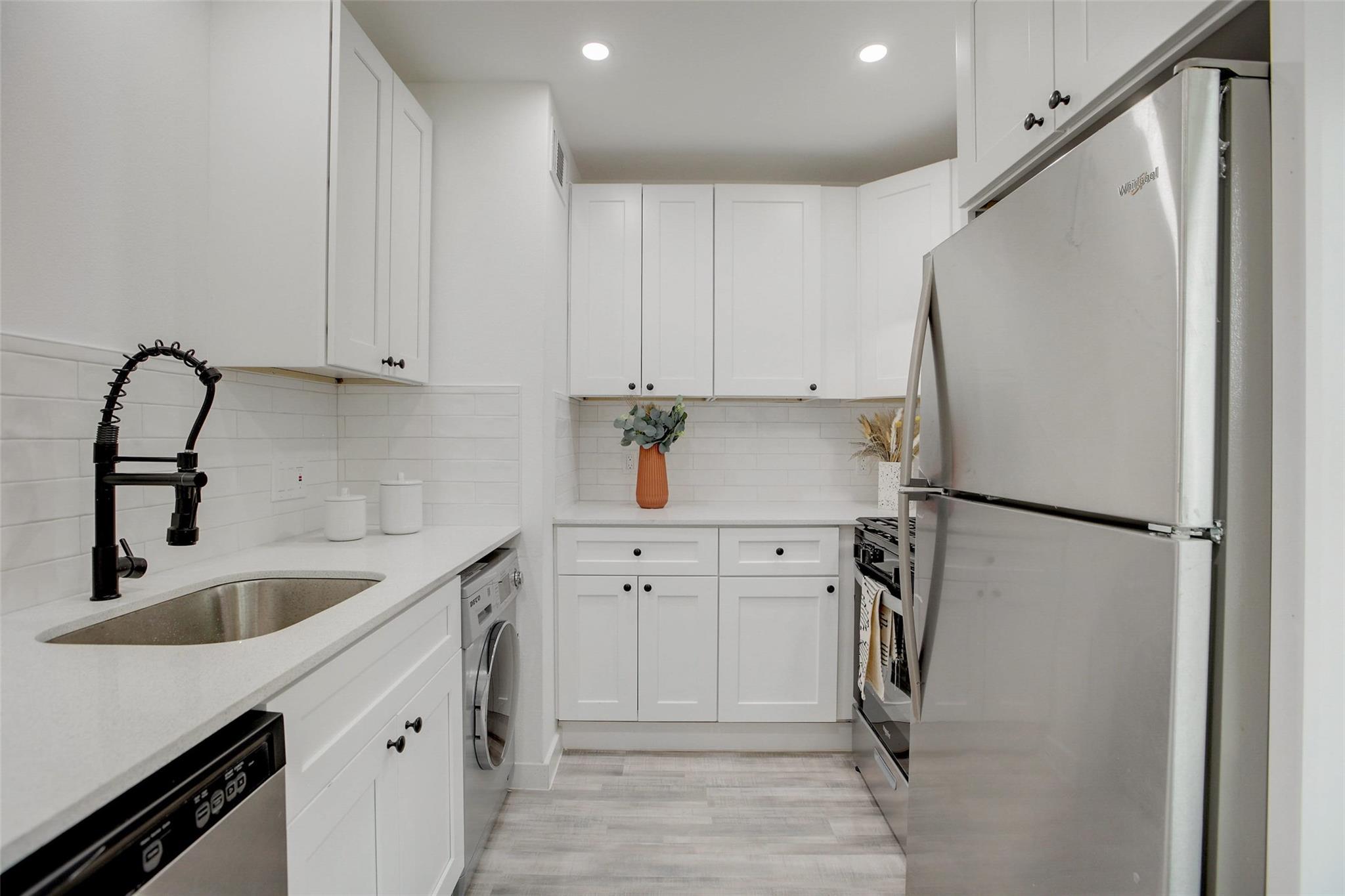 1200 E 52nd St # 209, Austin, TX 78723