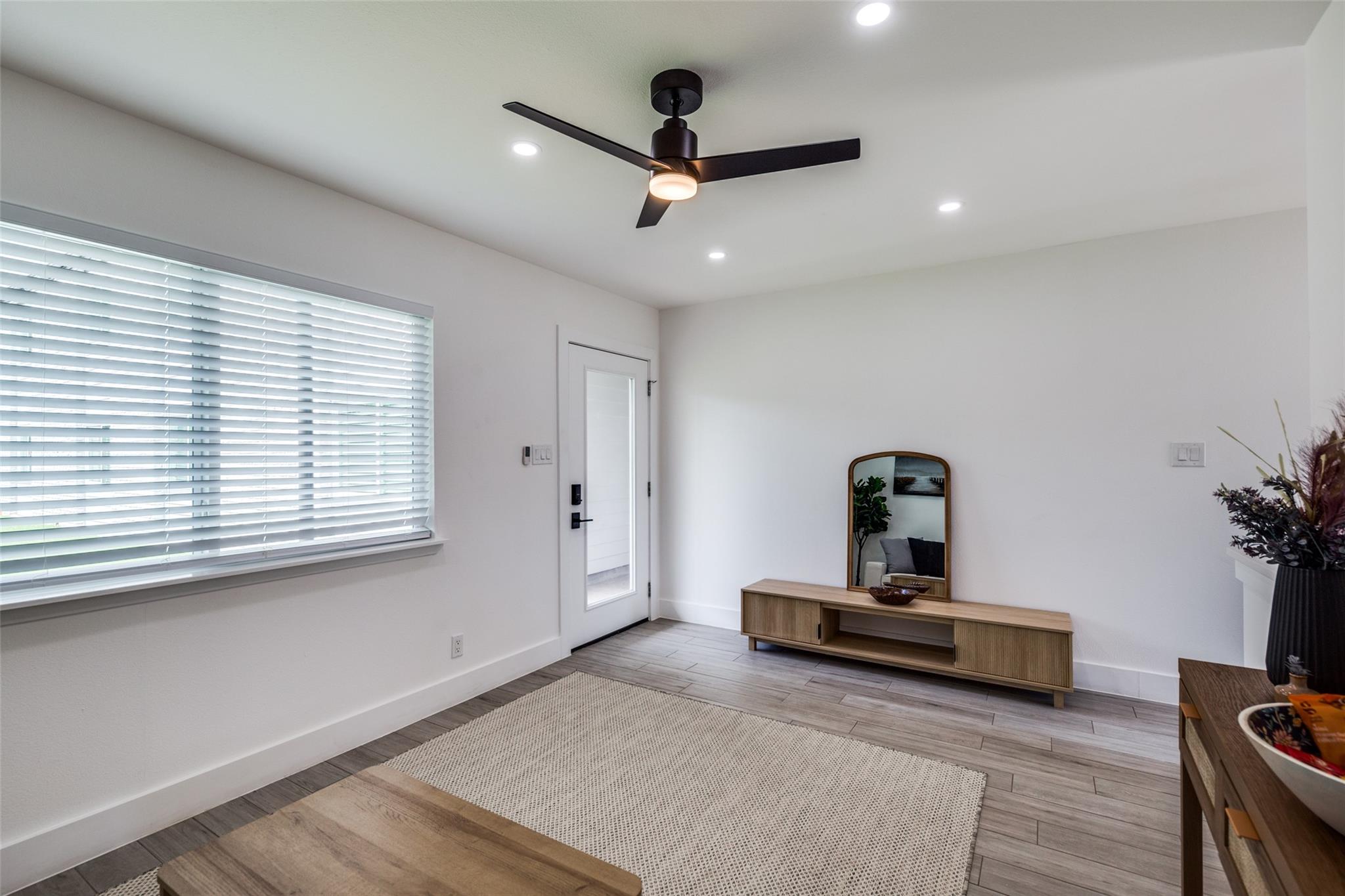 1200 E 52nd St # 209, Austin, TX 78723