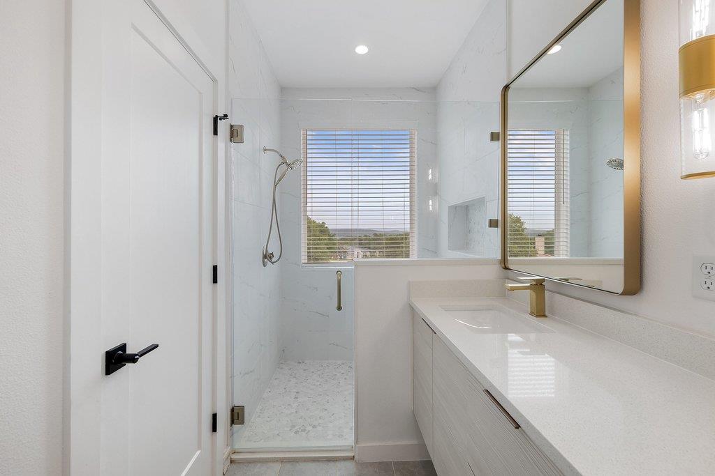21515 Patton Ave # 2, Lago Vista, TX 78645