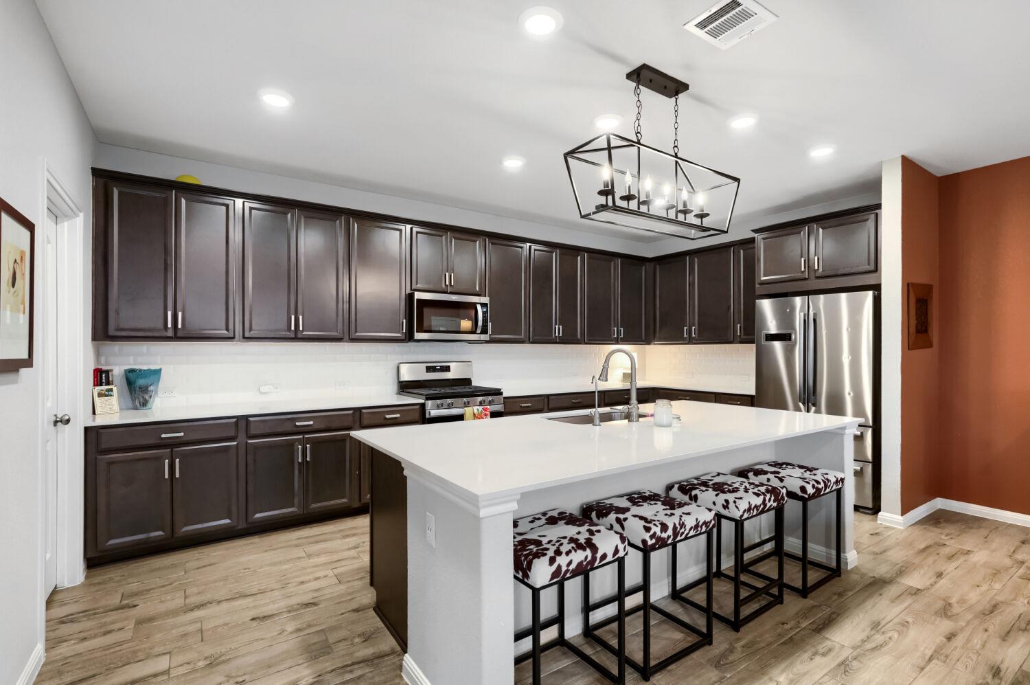 2432 Berryville Ln, Leander, TX 78641