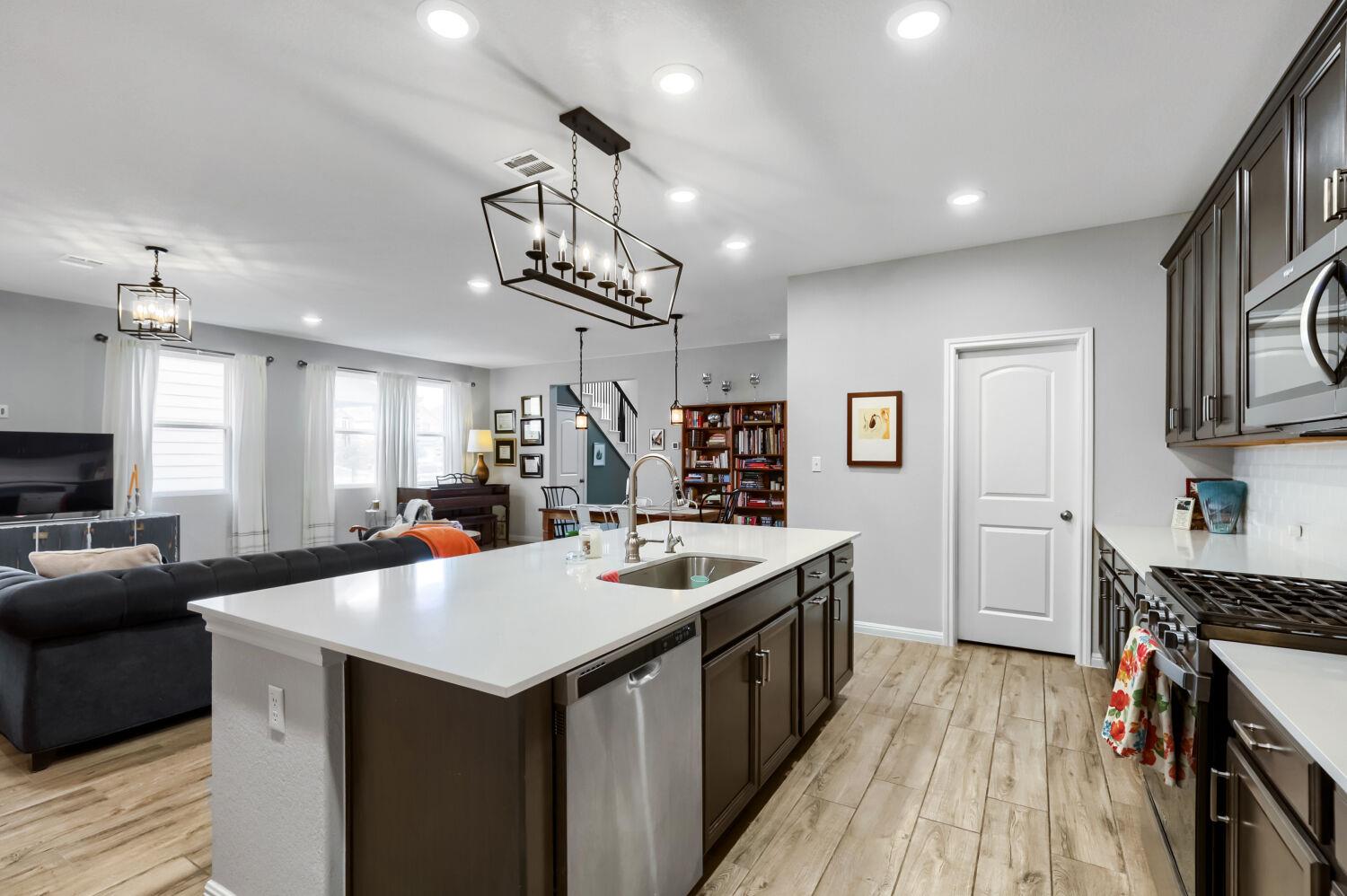 2432 Berryville Ln, Leander, TX 78641