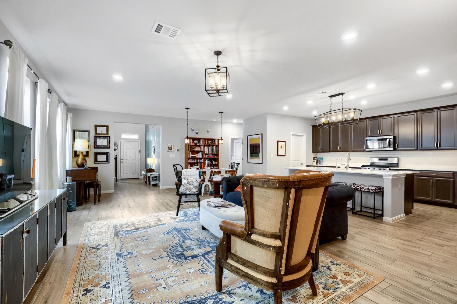 2432 Berryville Ln, Leander, TX 78641