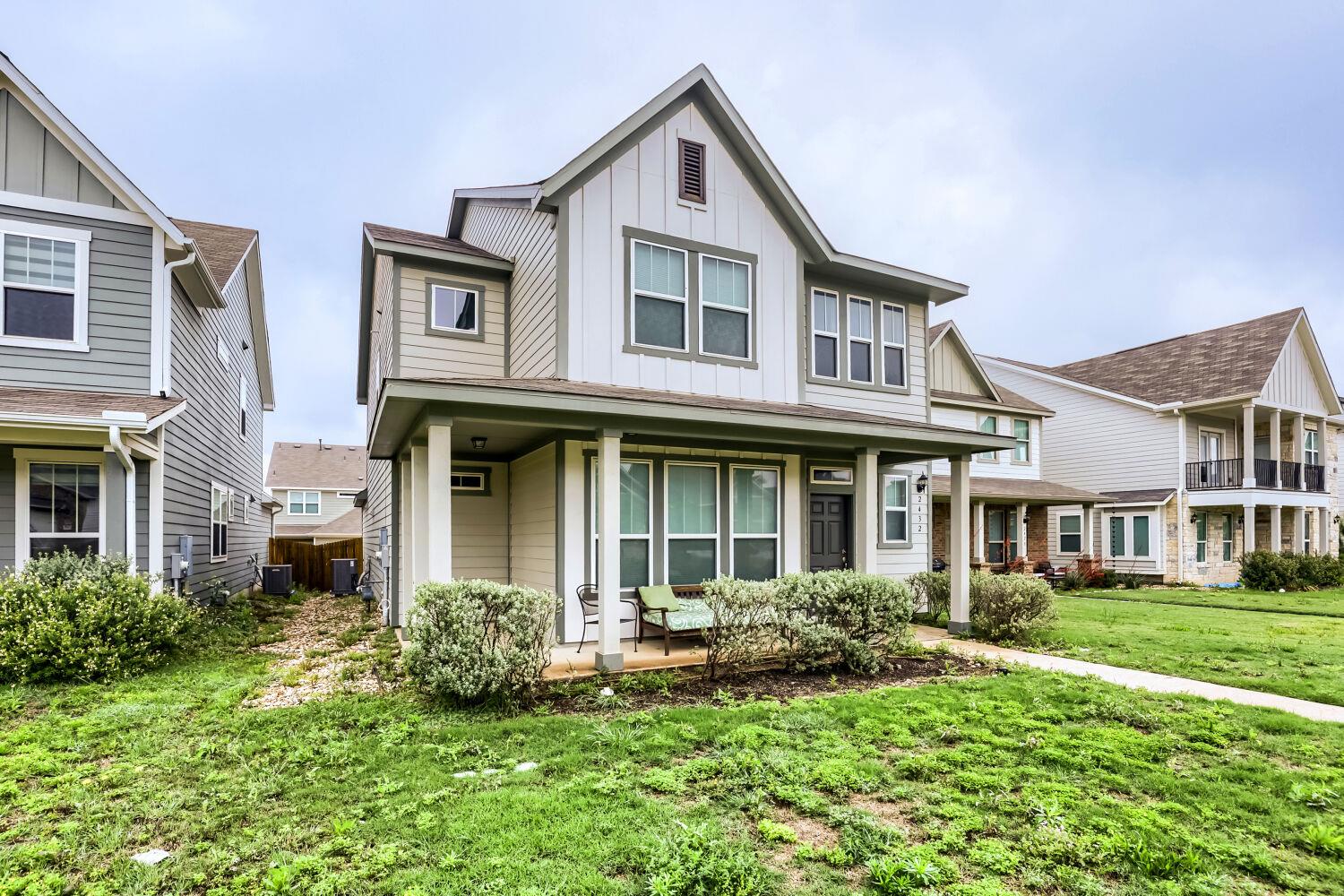 2432 Berryville Ln, Leander, TX 78641