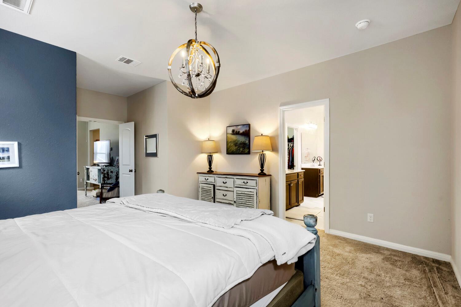 2432 Berryville Ln, Leander, TX 78641