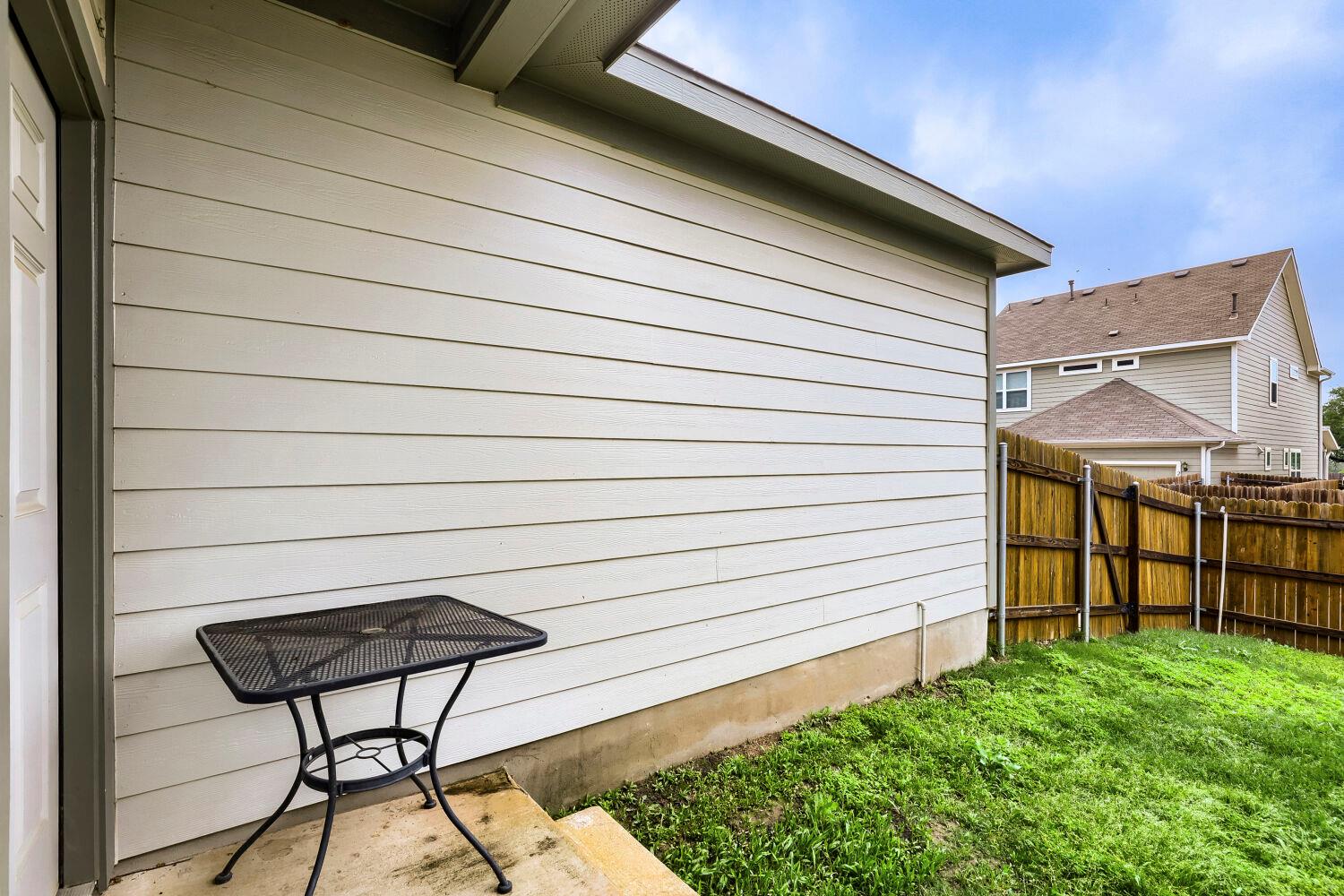 2432 Berryville Ln, Leander, TX 78641