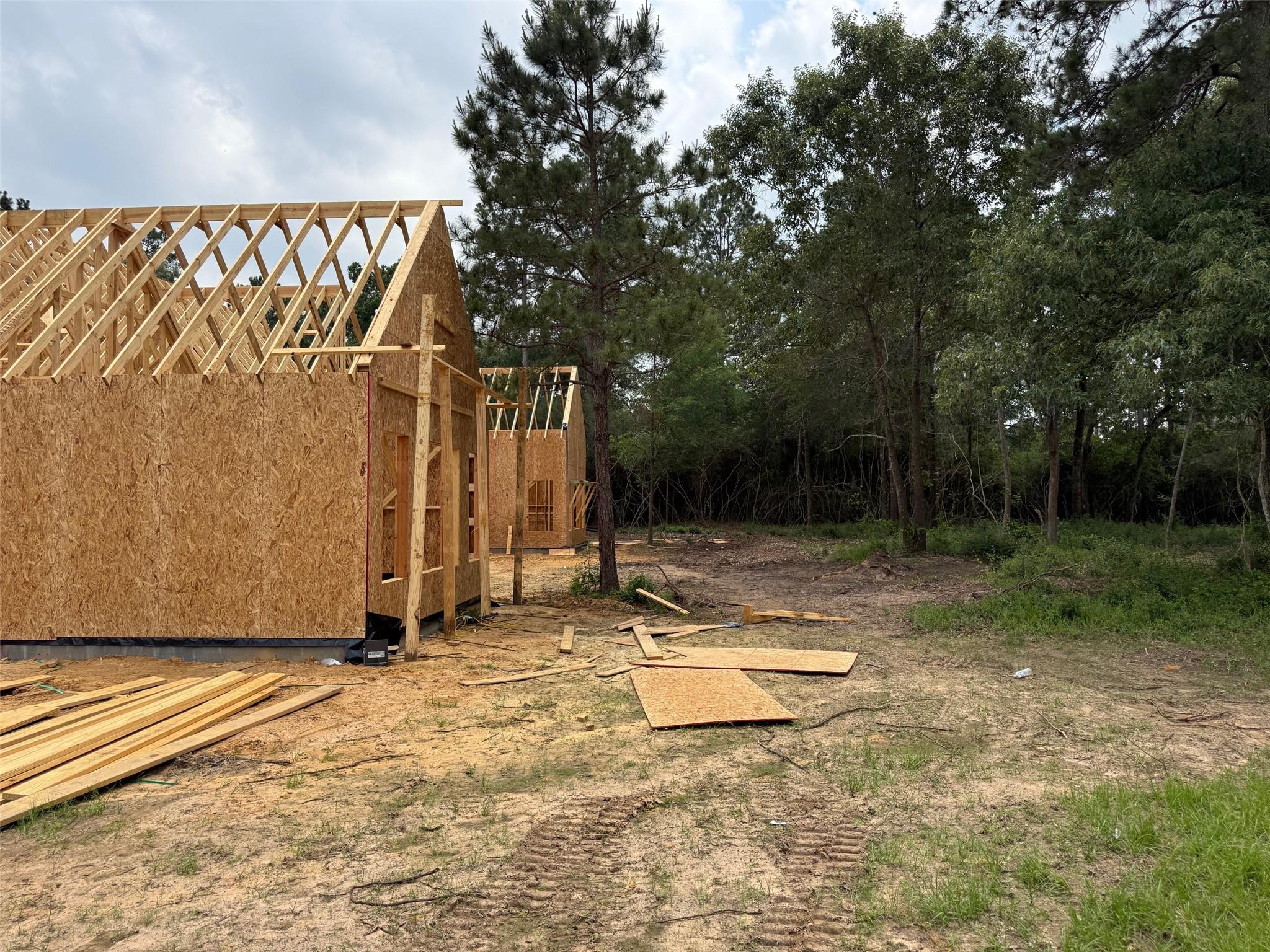 204 Rolling Oaks Dr, Hockley, TX 77447