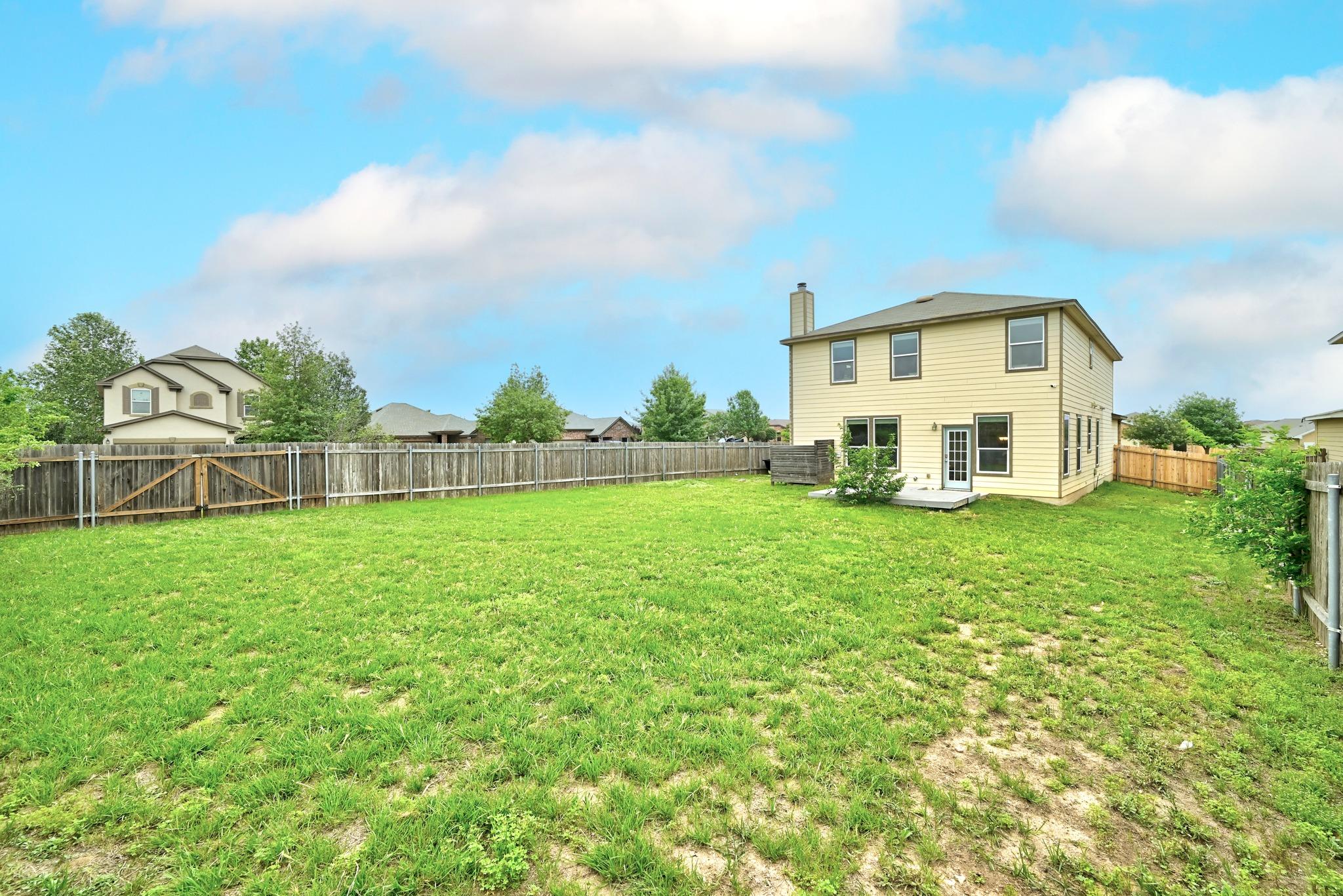 330 Gina Dr, Kyle, TX 78640