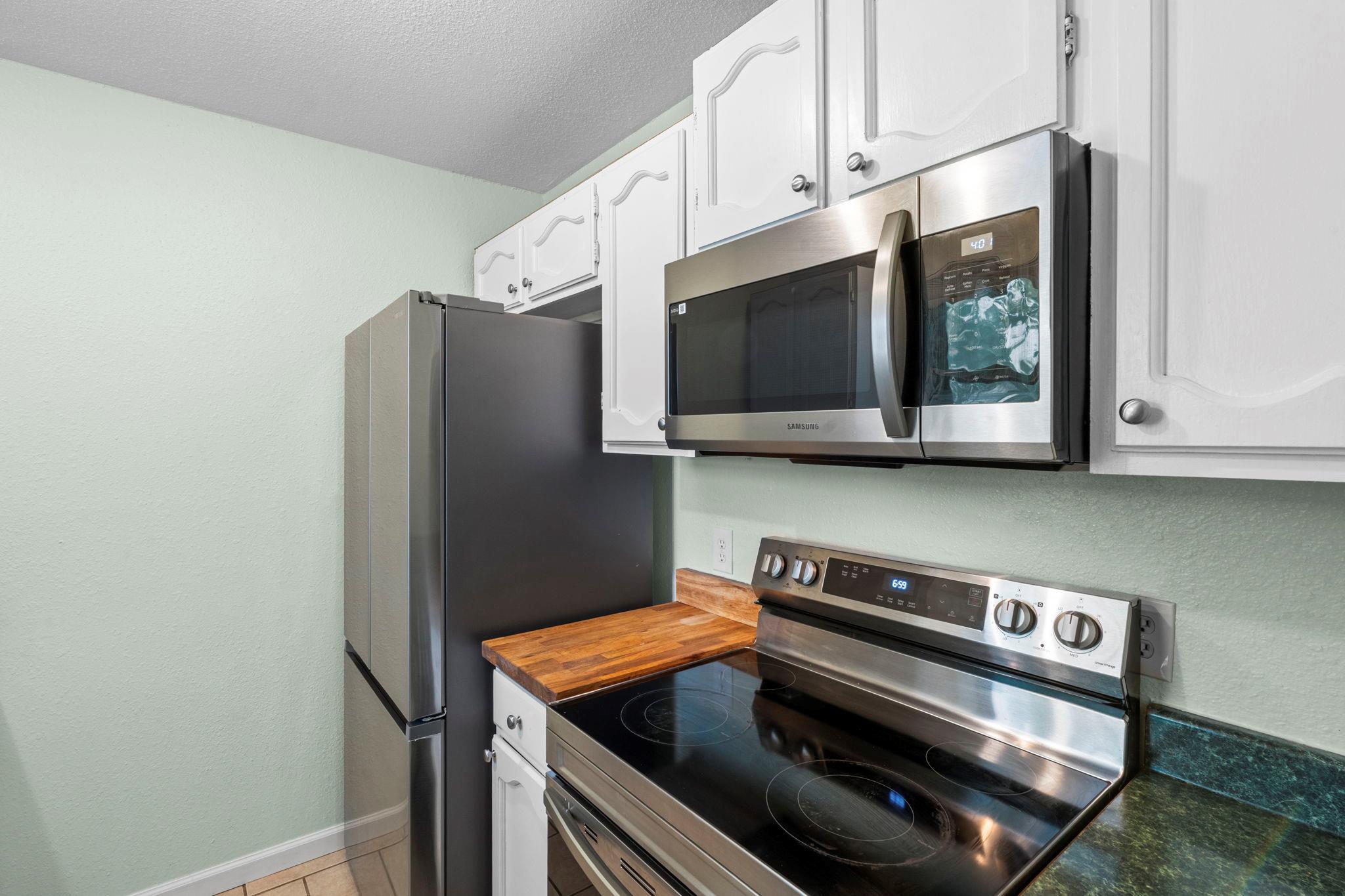 903 Mimosa Dr, Lockhart, TX 78644