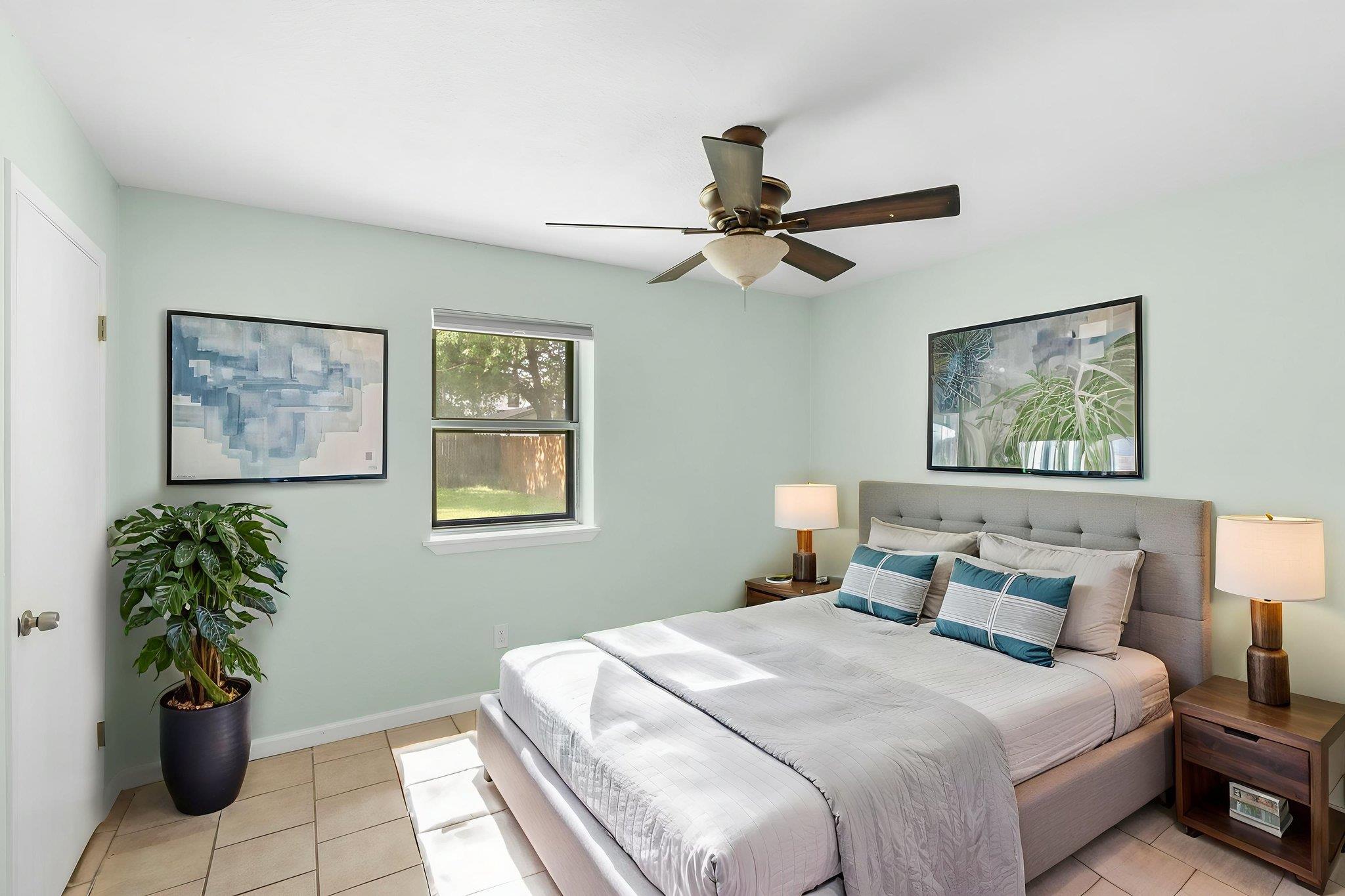 903 Mimosa Dr, Lockhart, TX 78644