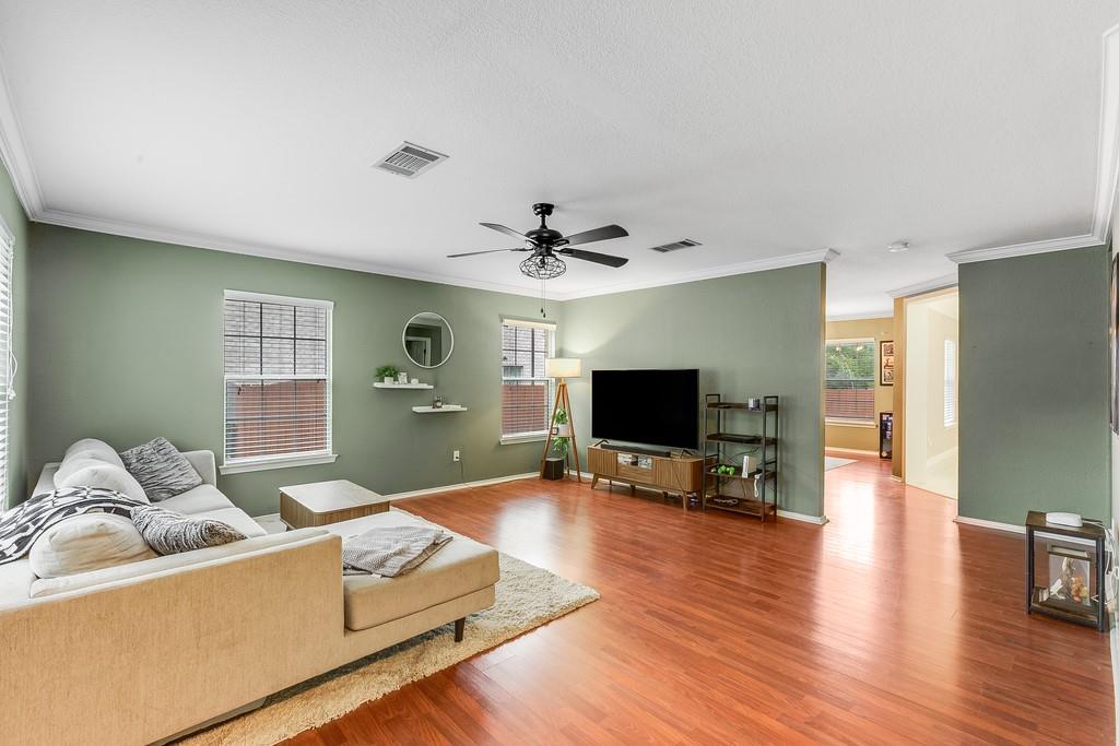 1221 Mason Bend Dr, Pflugerville, TX 78660