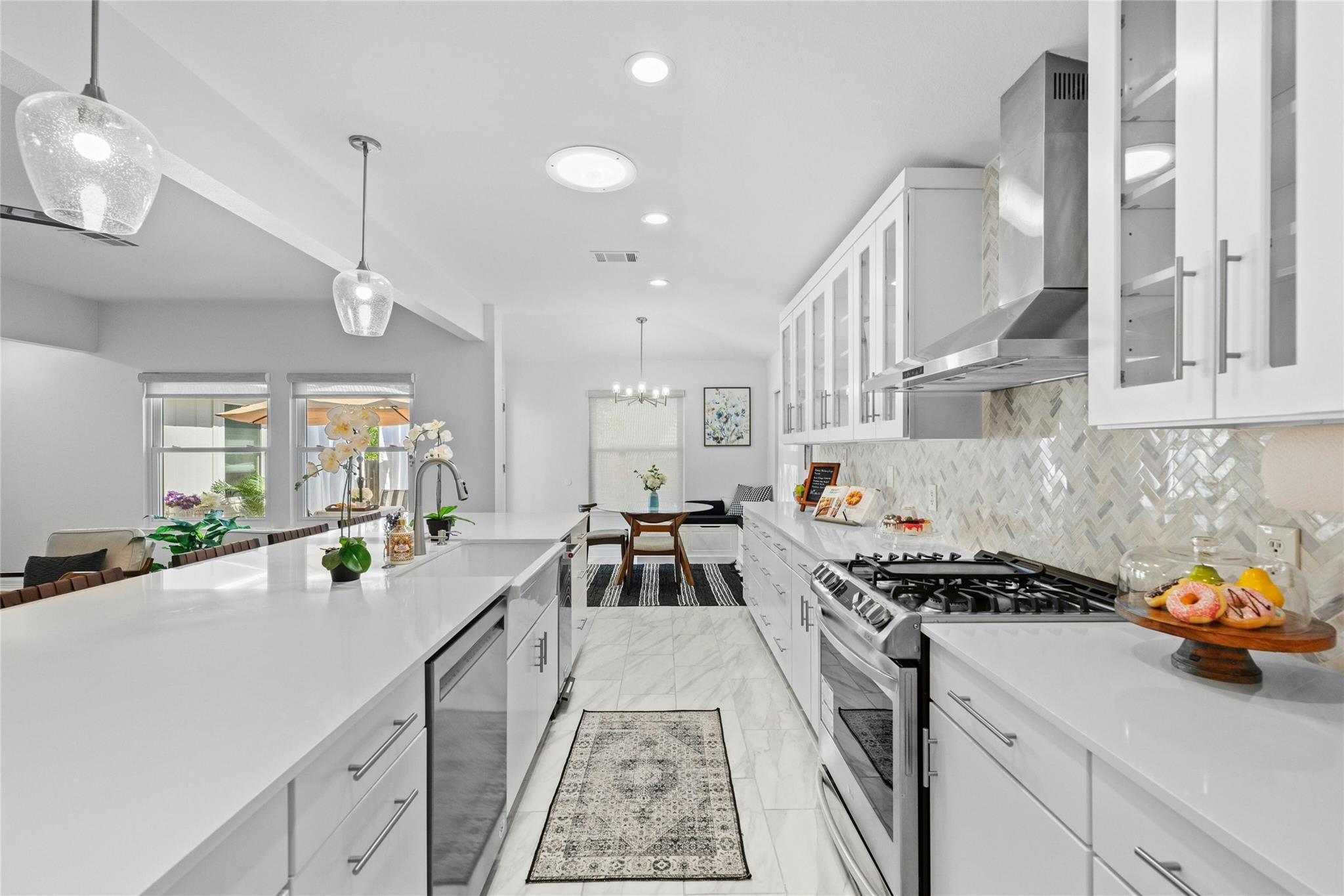 9205 Walsall Cv, Austin, TX 78749