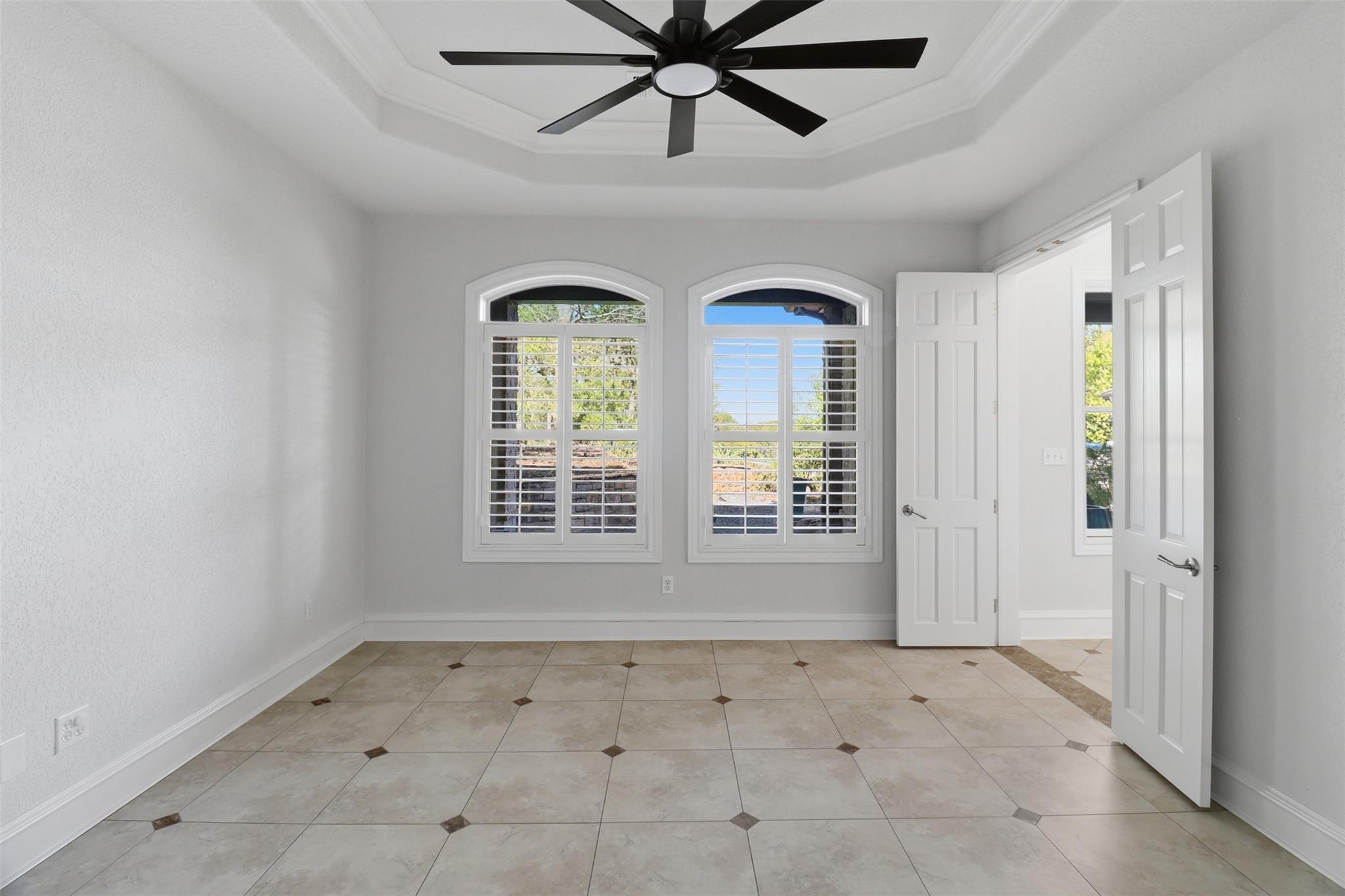 1071 Escalar Dr, Buchanan Dam, TX 78609