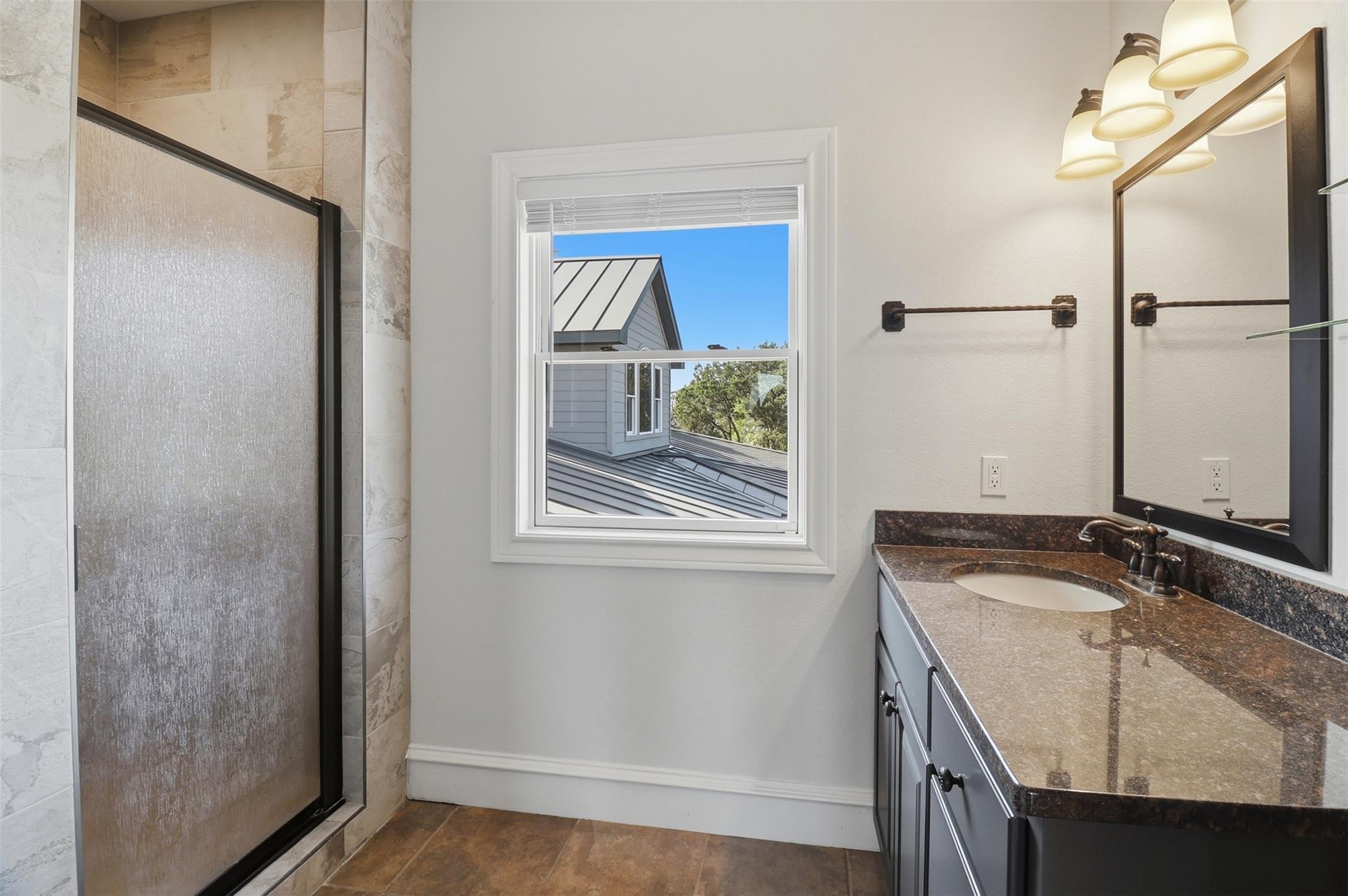 1071 Escalar Dr, Buchanan Dam, TX 78609