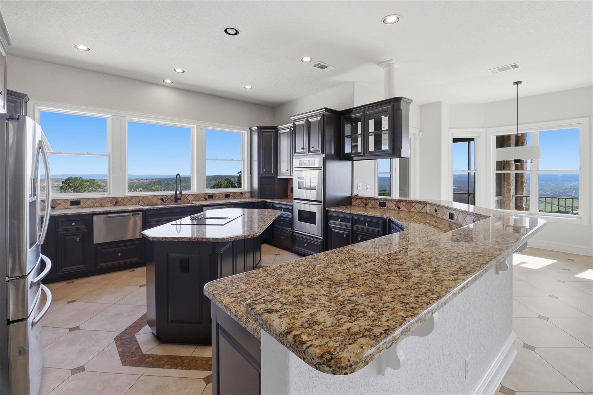 1071 Escalar Dr, Buchanan Dam, TX 78609