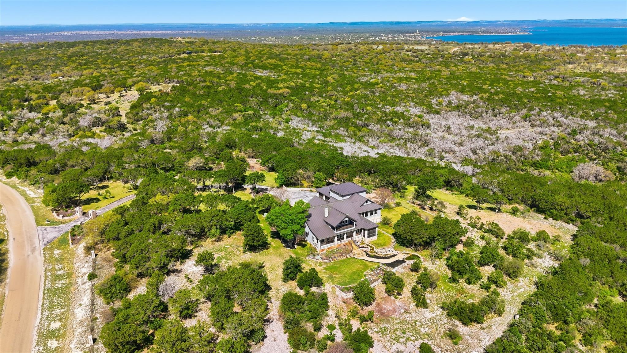 1071 Escalar Dr, Buchanan Dam, TX 78609
