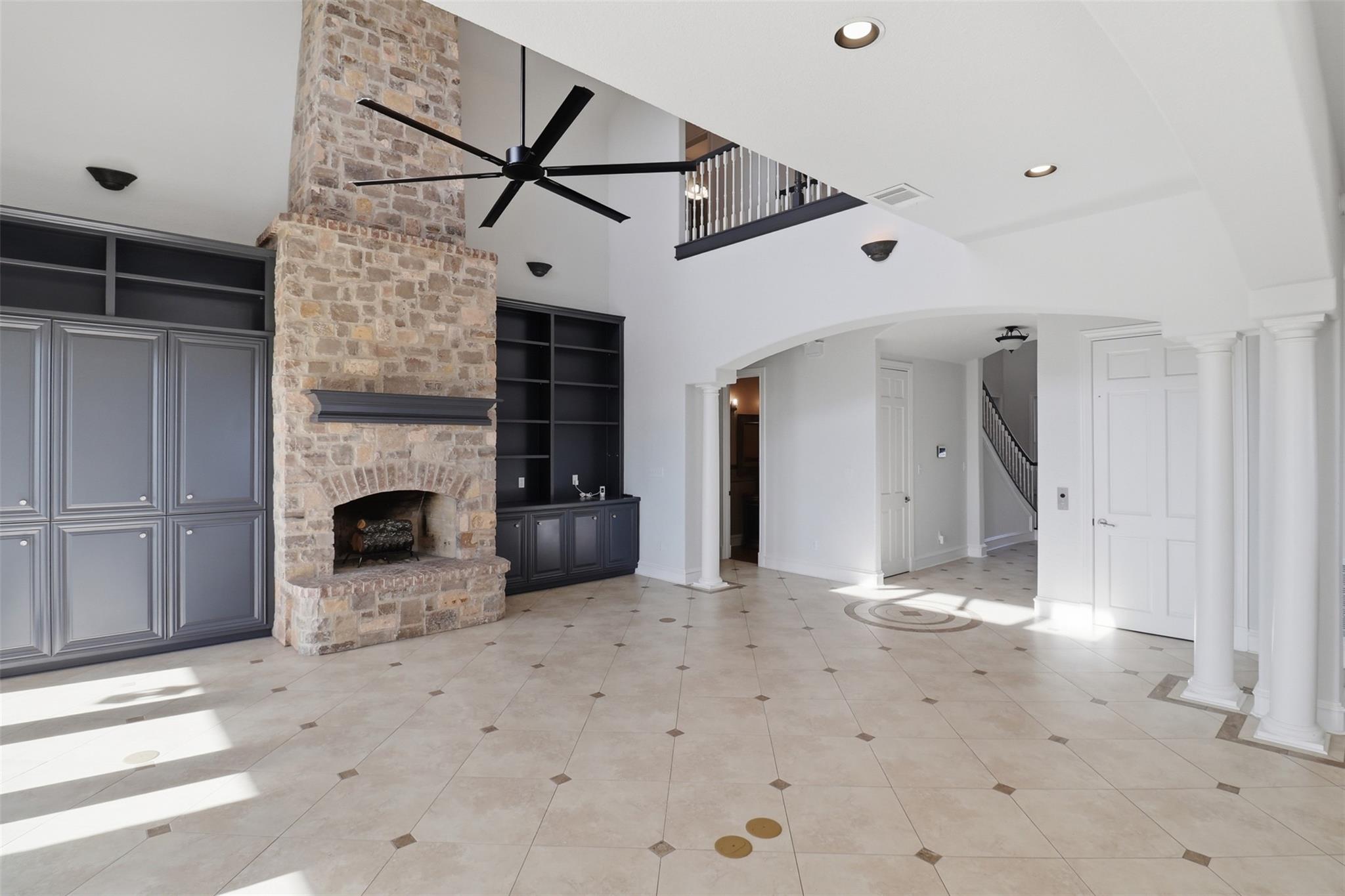 1071 Escalar Dr, Buchanan Dam, TX 78609