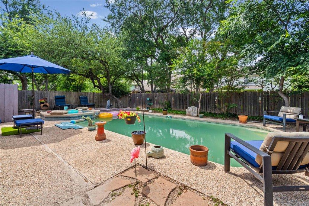 8408 Glen Canyon Dr, Round Rock, TX 78681