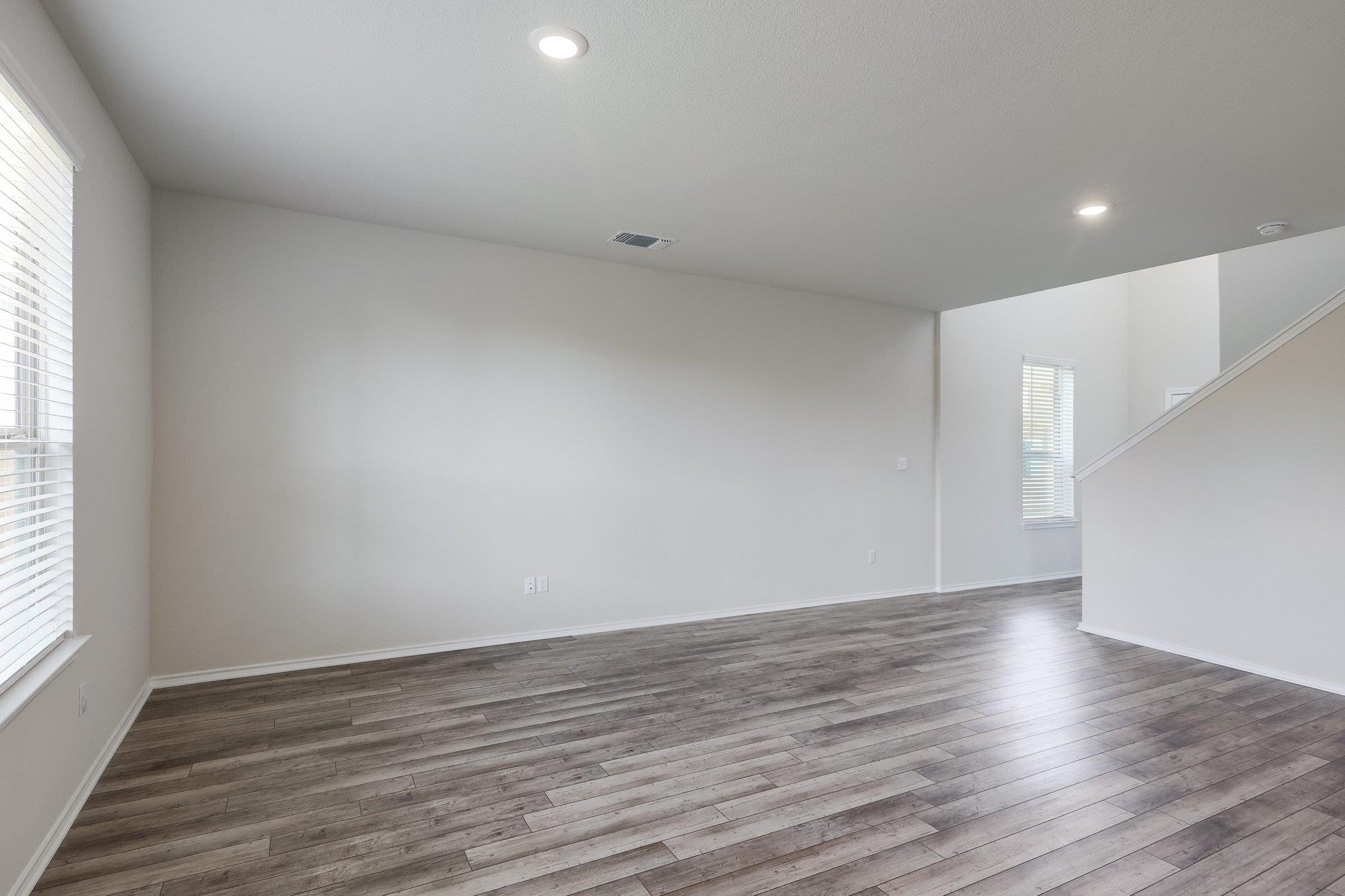 62 Snowy Plover Ln, Leander, TX 78642