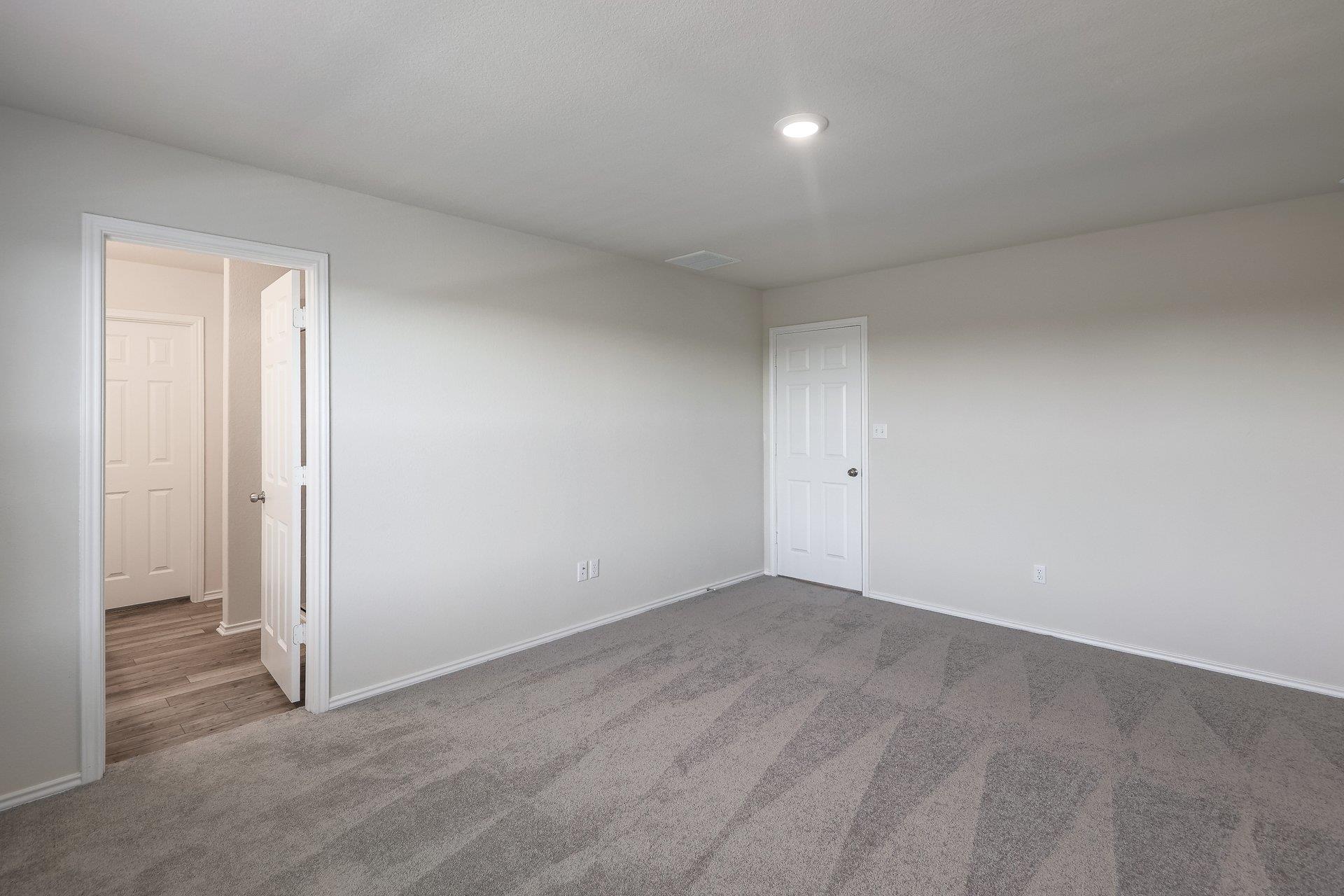 62 Snowy Plover Ln, Leander, TX 78642