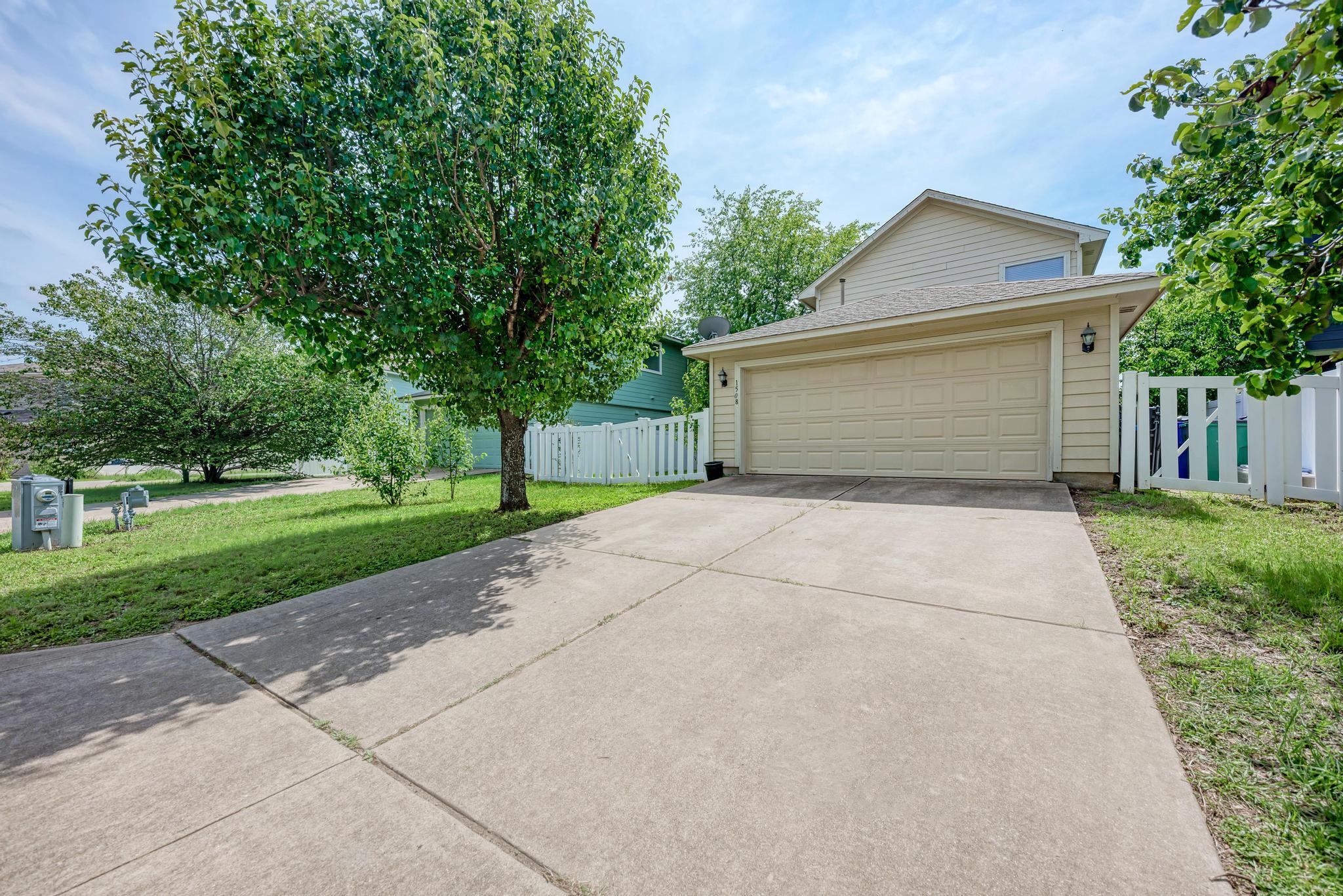 1508 Big Bend Dr, Cedar Park, TX 78613