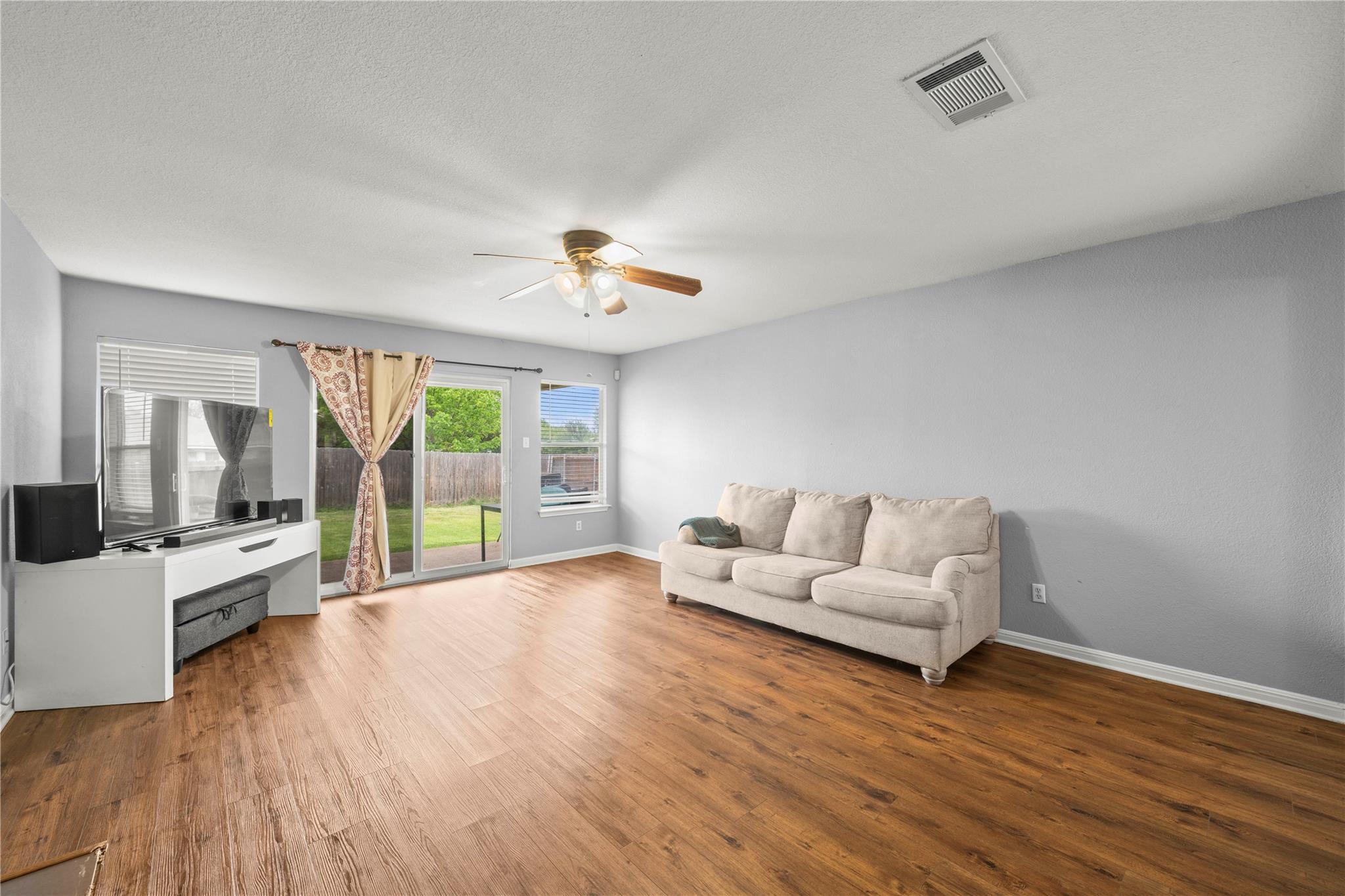 3800 Hickox Dr, Round Rock, TX 78665