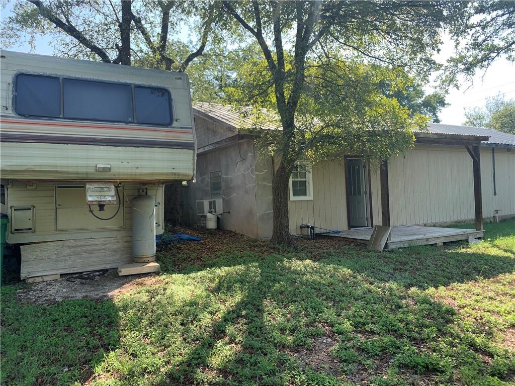 109 S Buffalo Ave, Cedar Park, TX 78613