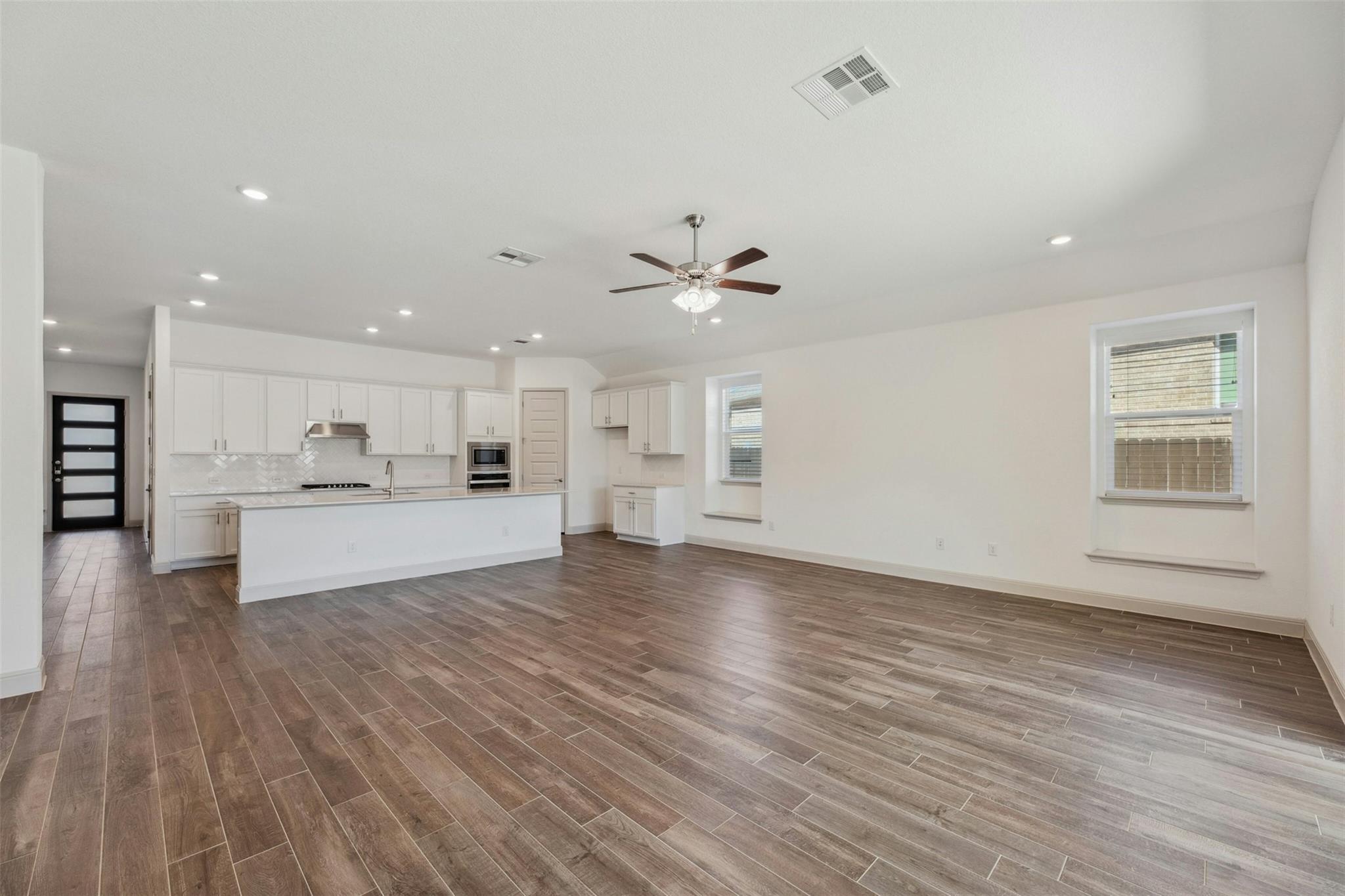 1736 Weavers Bnd, Georgetown, TX 78628