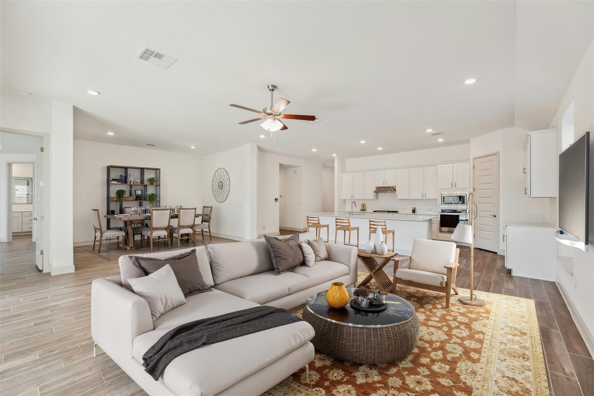1736 Weavers Bnd, Georgetown, TX 78628
