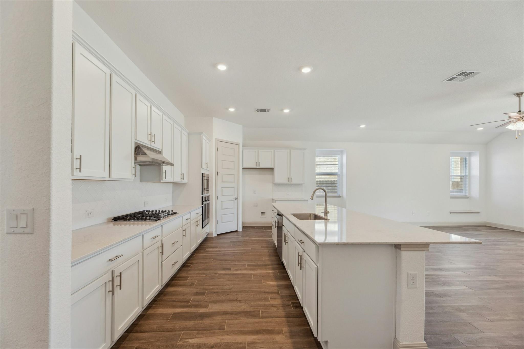 1736 Weavers Bnd, Georgetown, TX 78628
