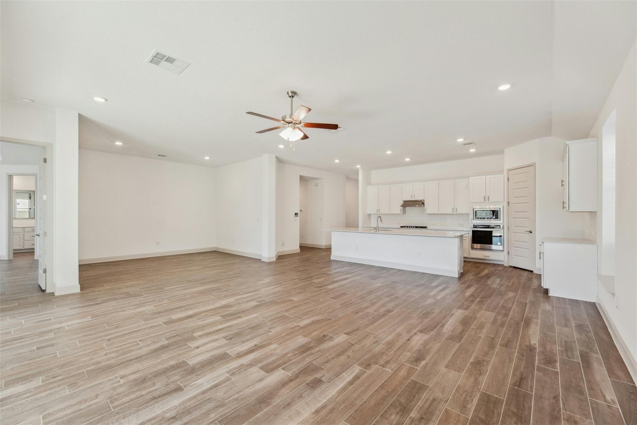 1736 Weavers Bnd, Georgetown, TX 78628