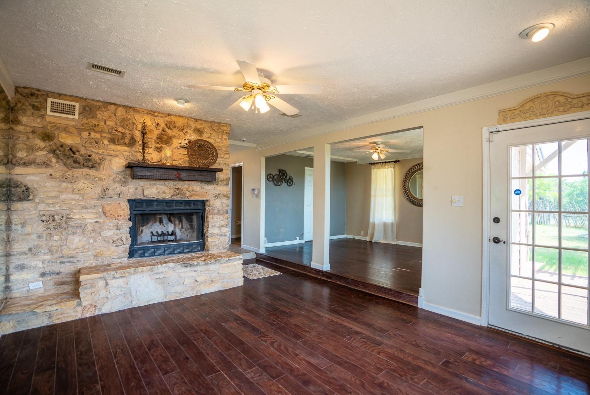 3230 W Fitzhugh Rd, Dripping Springs, TX 78620